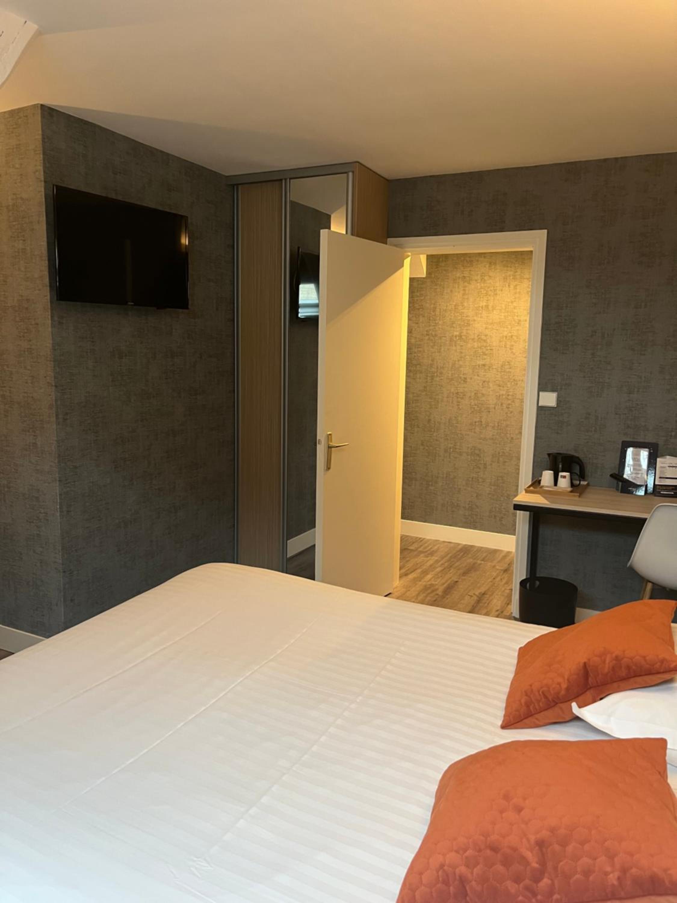 Comfort Triple Room - Photo 6