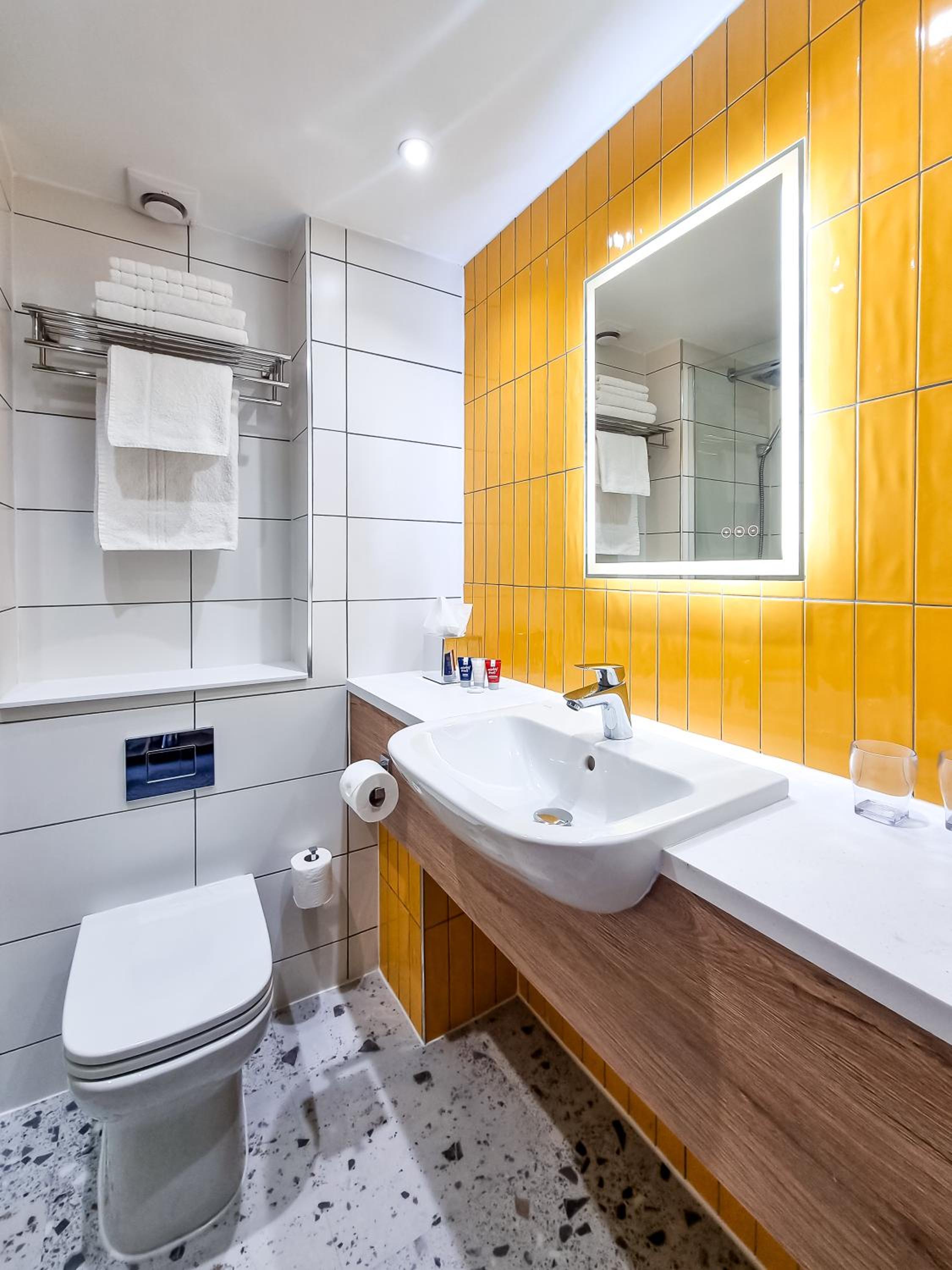 Superior Double Room - Non-Smoking - Photo 2