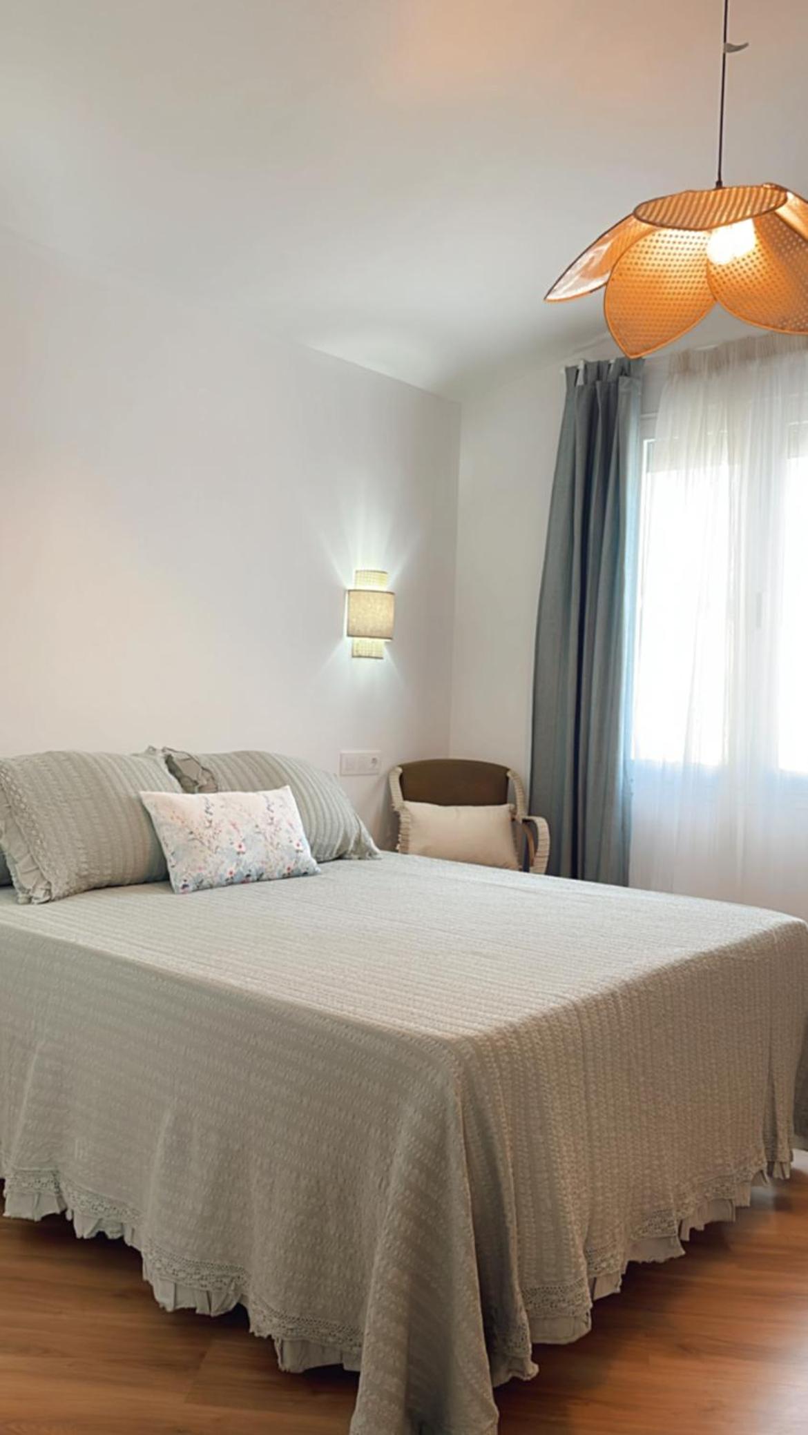 Quadruple Room with Private Bathroom photo 2