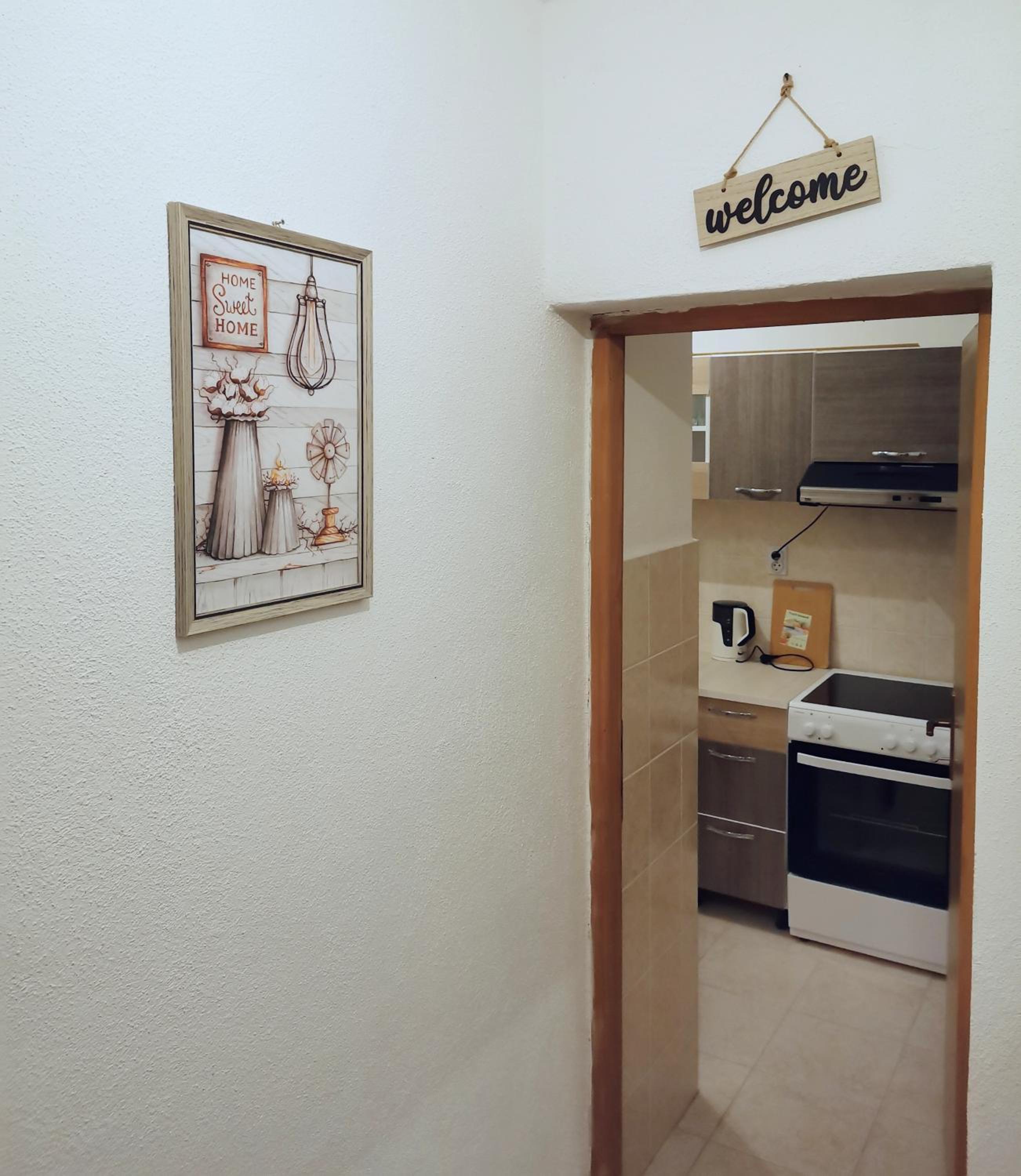 One-Bedroom Apartment photo 2