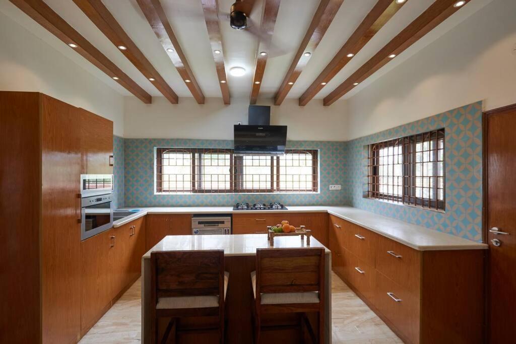 Villa photo 2