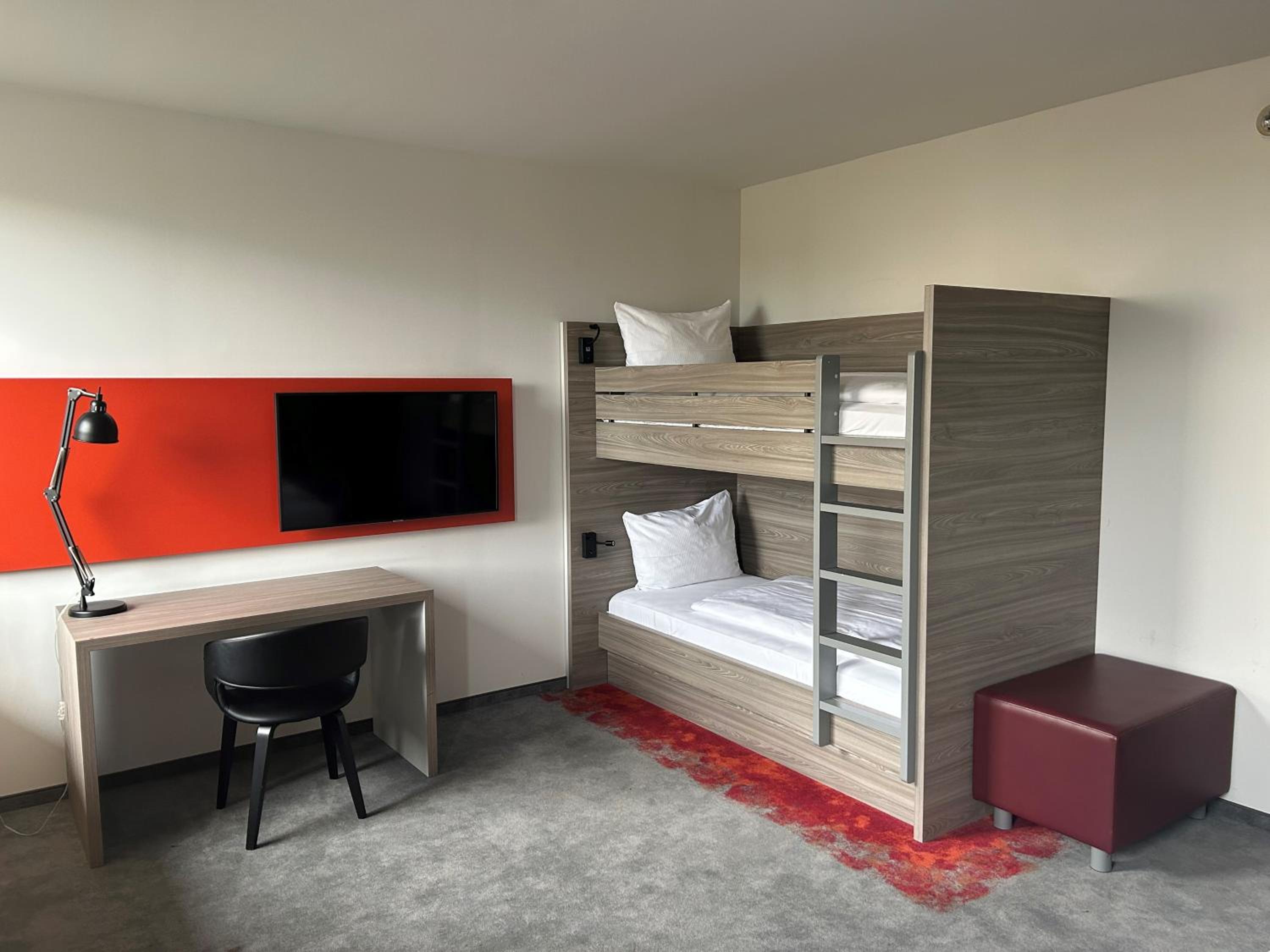 Room with One Double Bed and One Bunk Bed - Photo 1