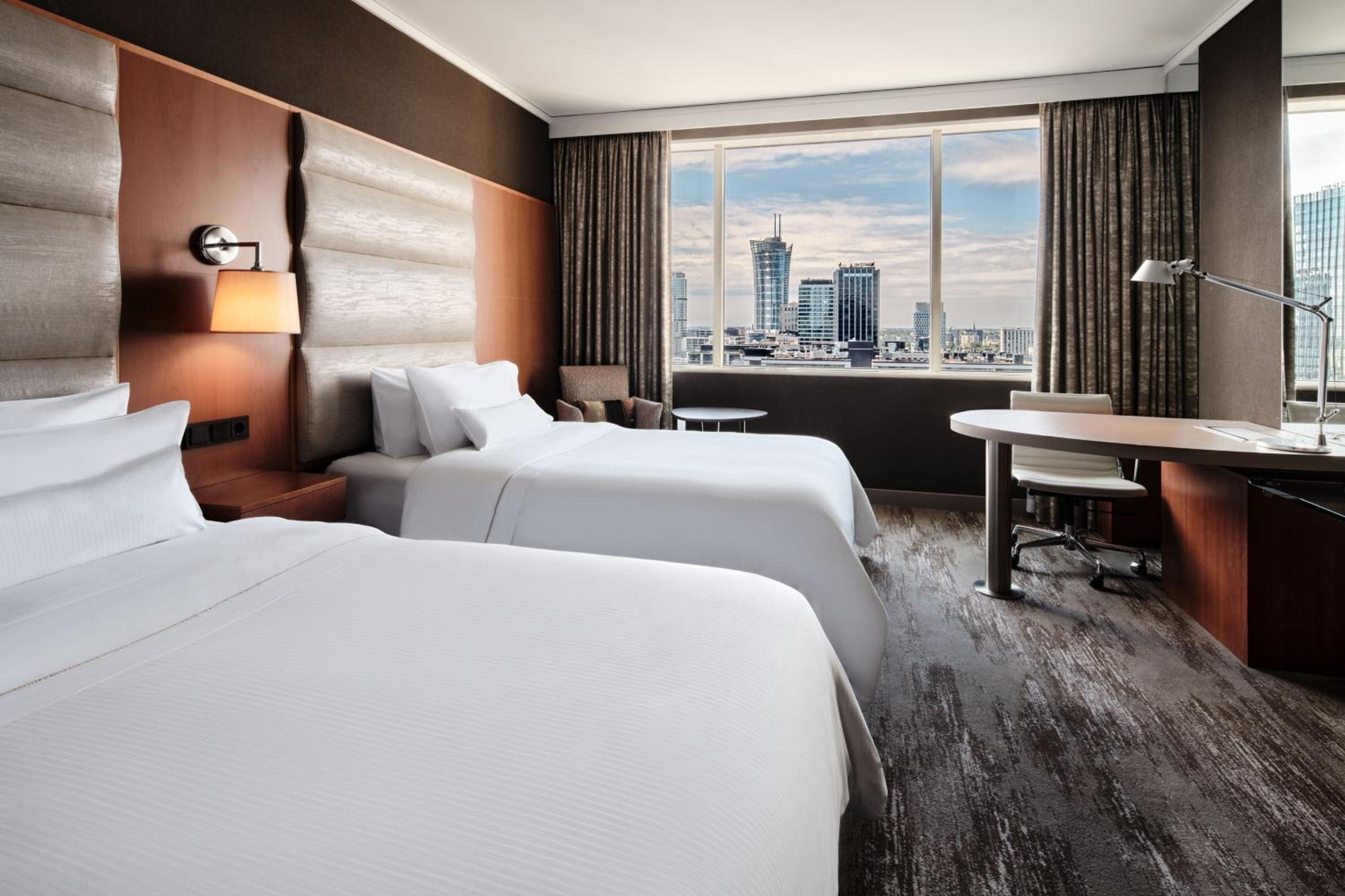 Executive, Guest room, 2 Twin/Single Bed(s), City view - Photo 1