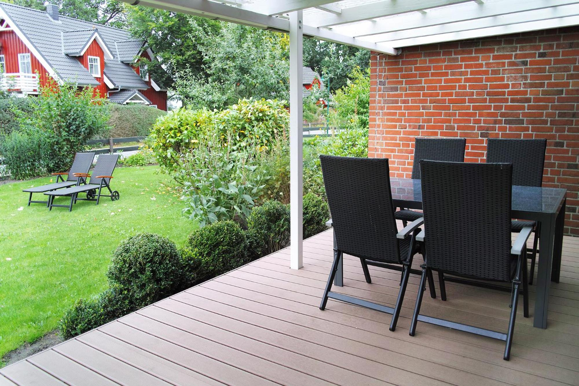 Apartment with Terrace photo 2