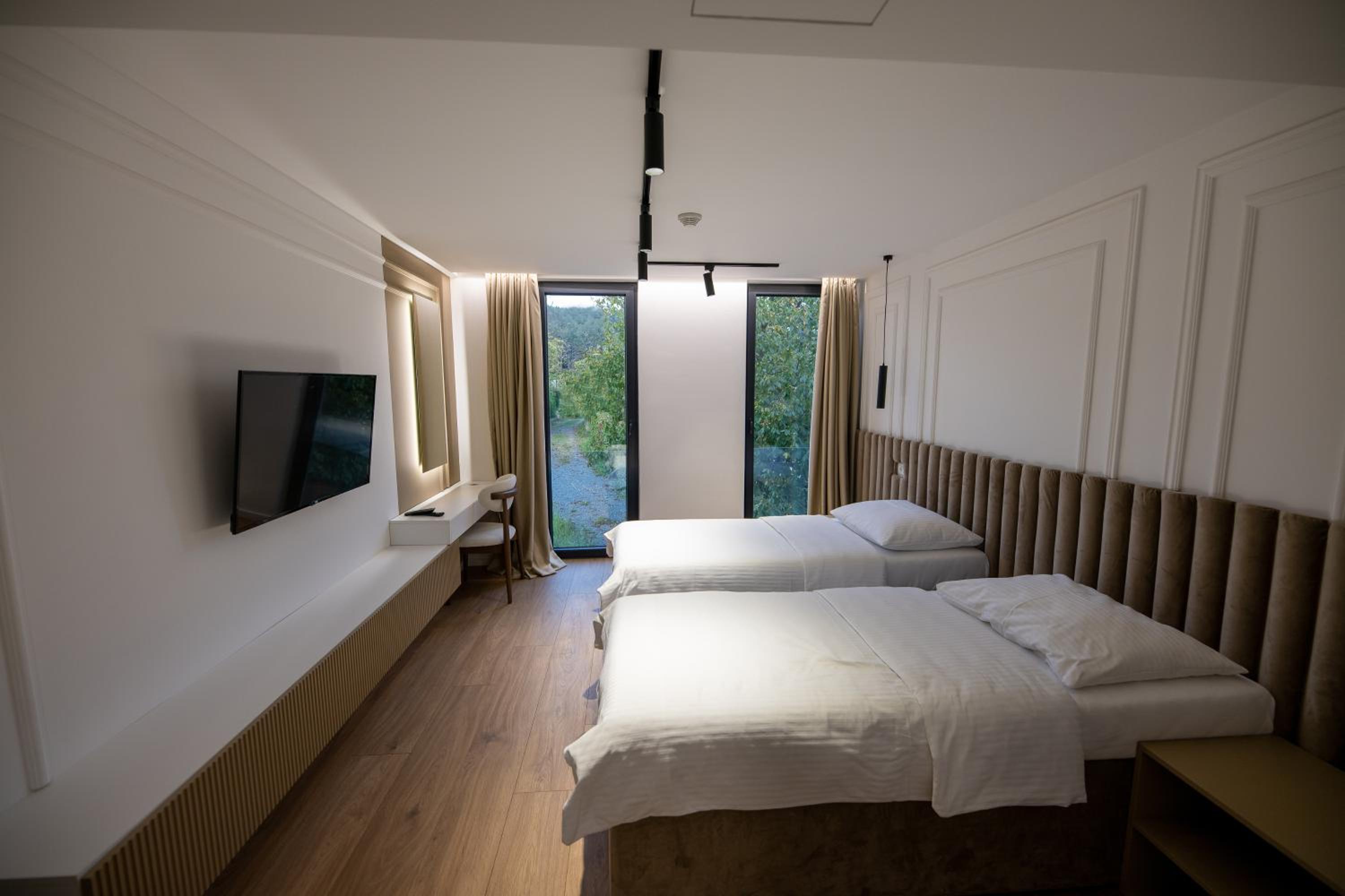 Double or Twin Room - Photo 2