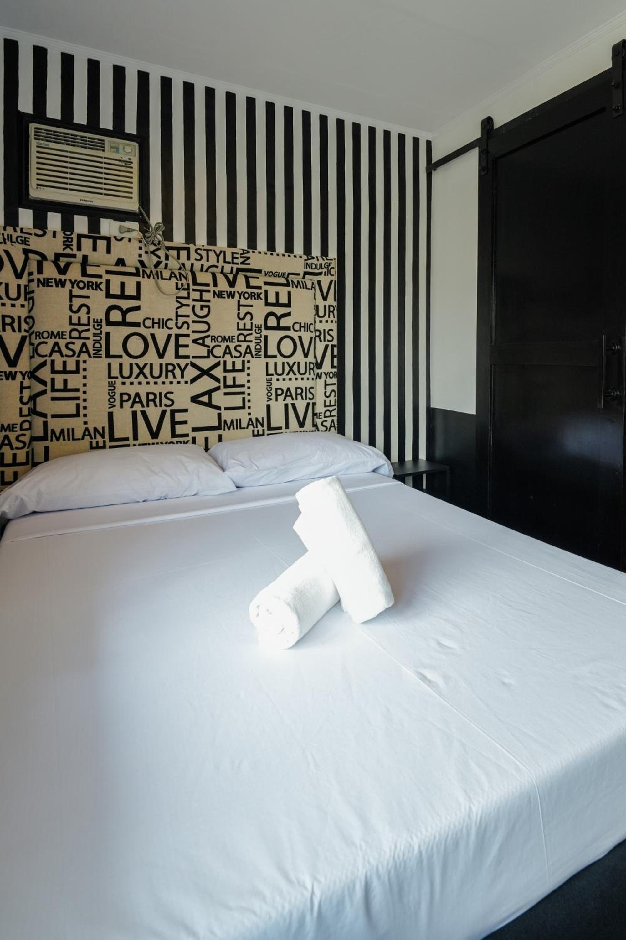 Deluxe Queen Room photo 1