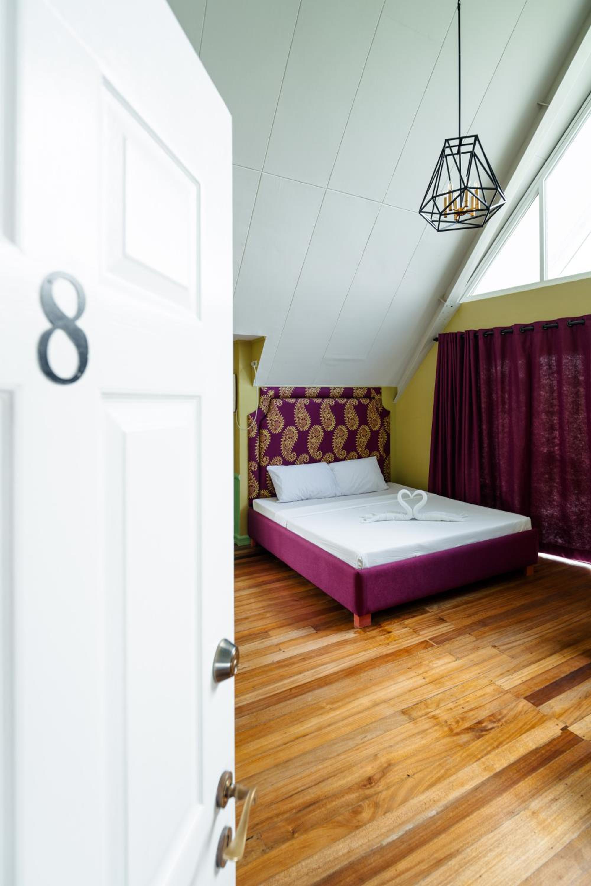Family Suite with Balcony and Lakeview photo 1