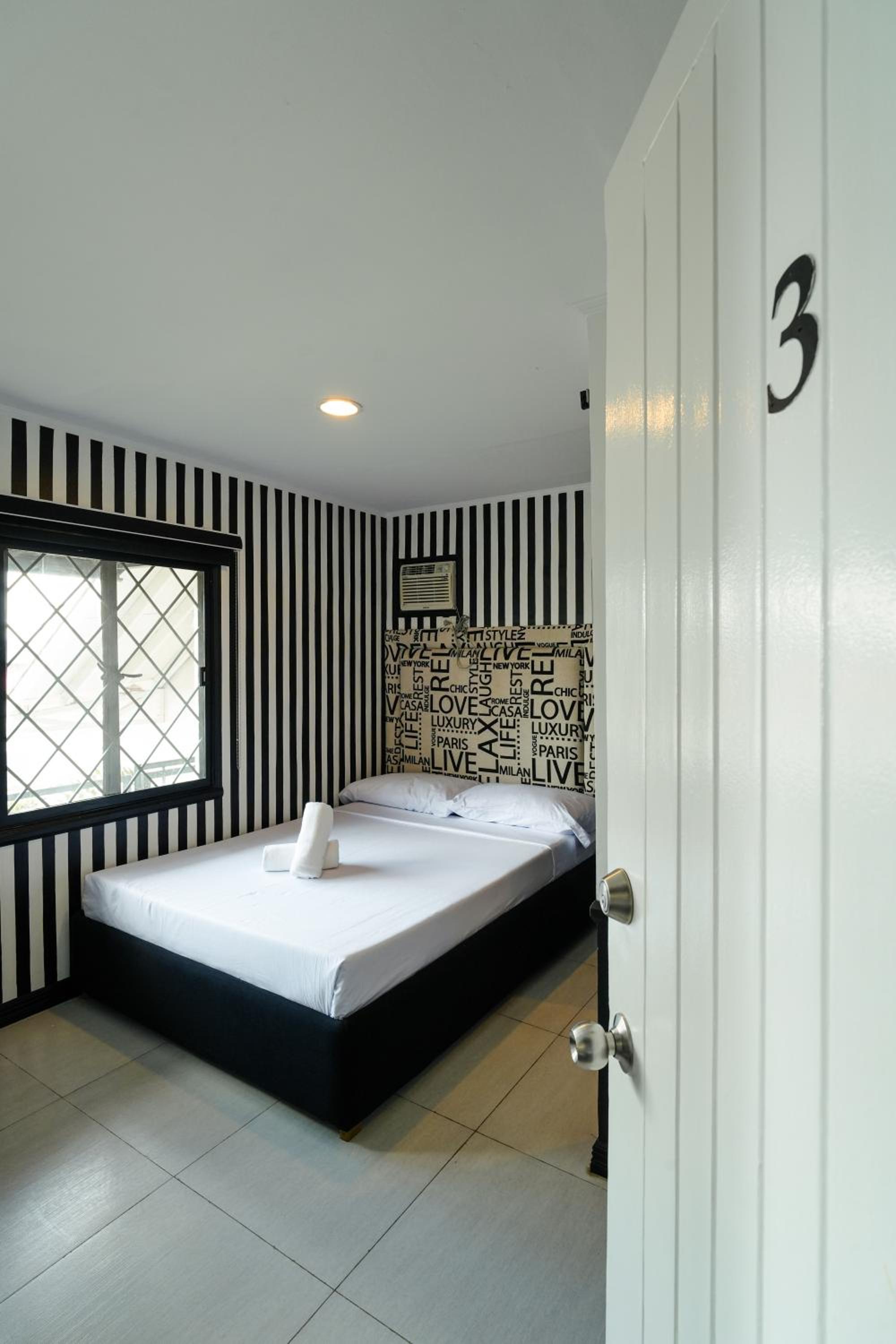 Deluxe Queen Room photo 3