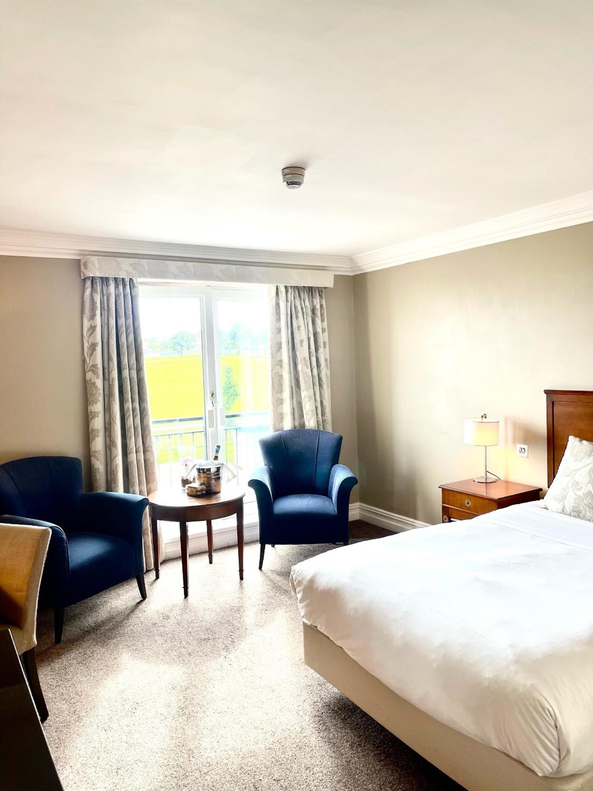 Standard Double Room - Photo 12