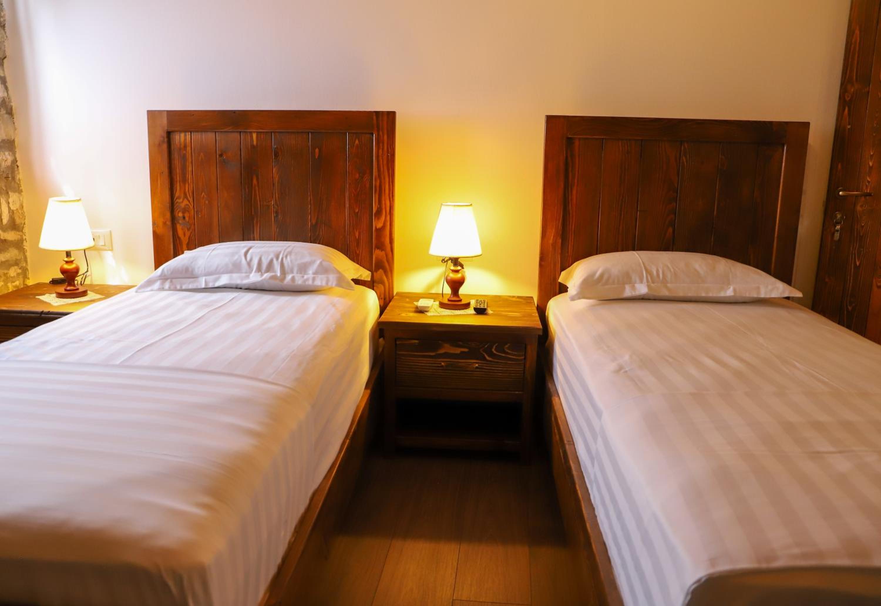 Deluxe Double or Twin Room photo 3