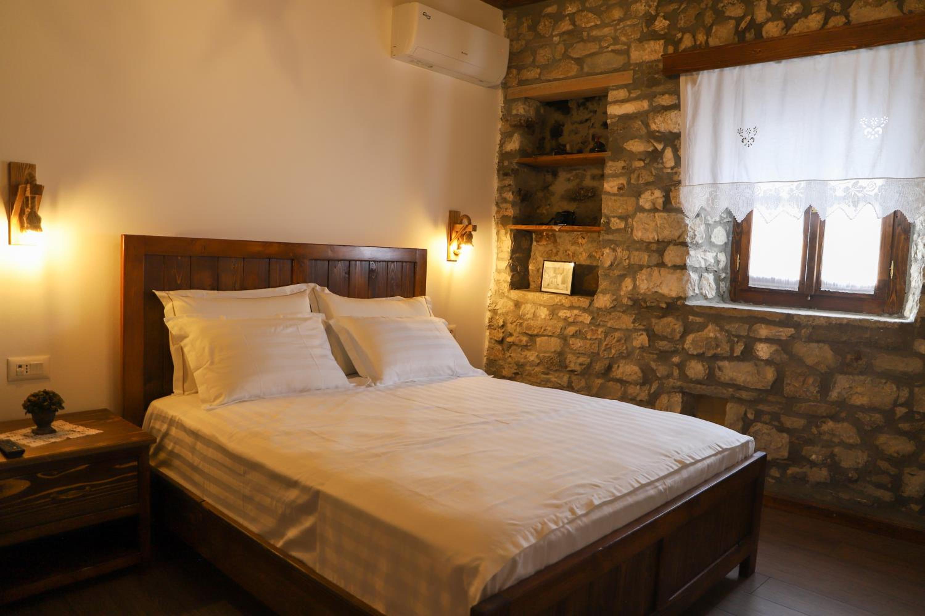 Deluxe Double Room photo 3