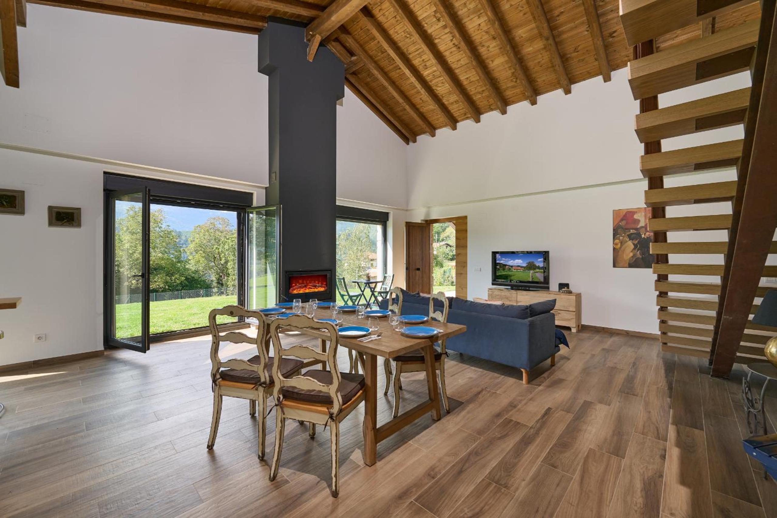 Villa photo 2