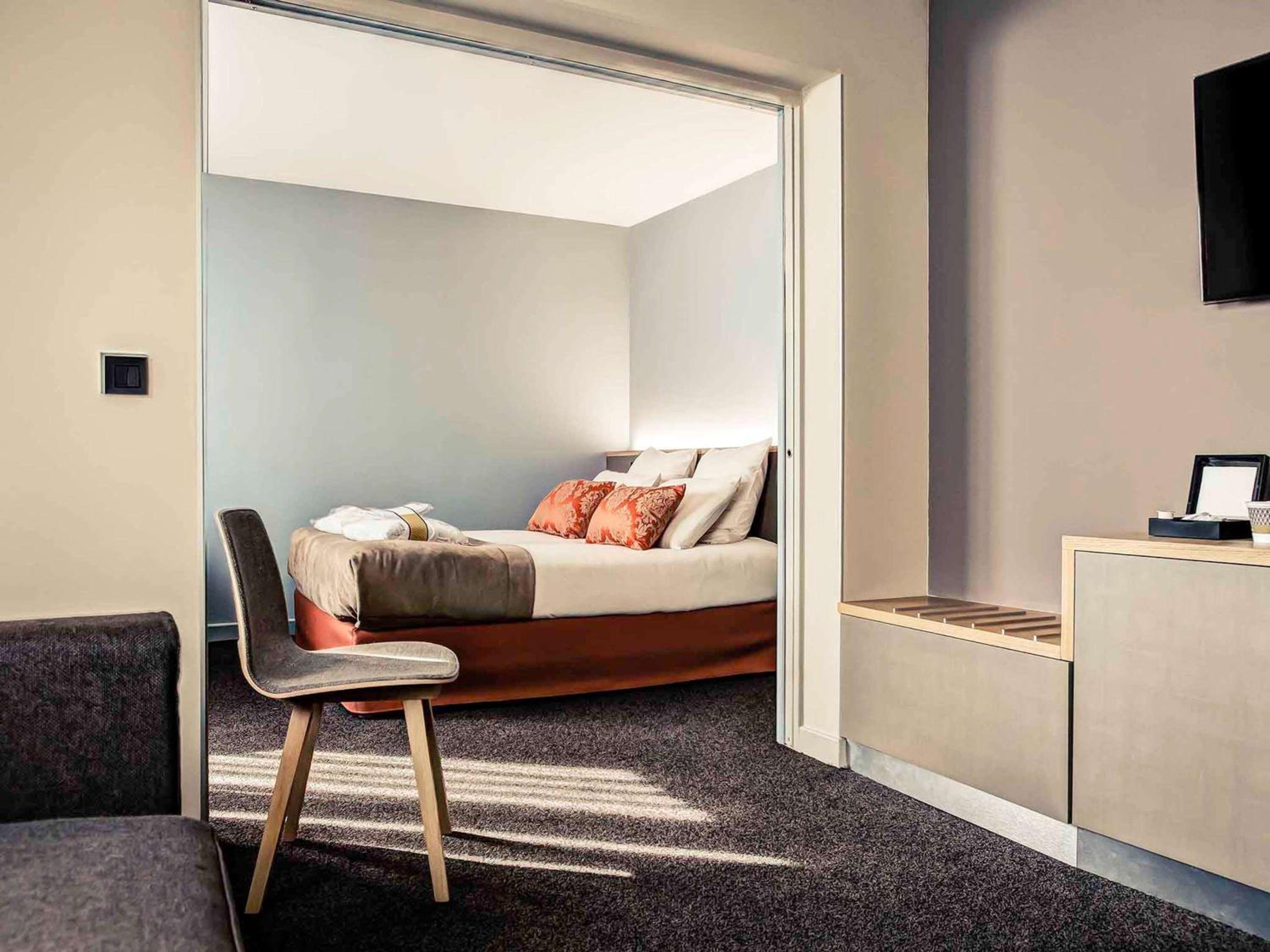 Privilege Double Room with Sofa Bed - Photo 17
