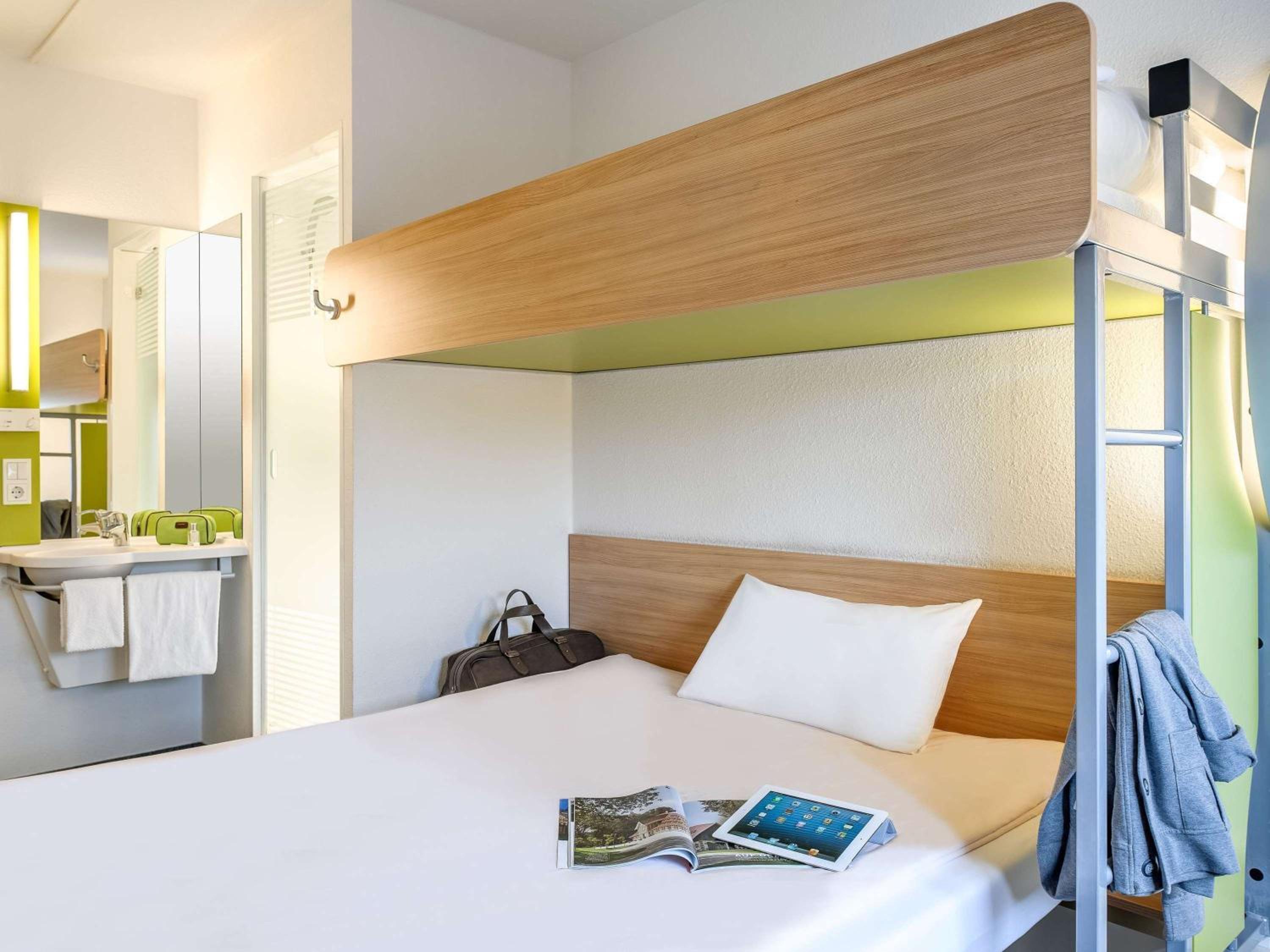 Triple Room with Double Bed and Bunk Bed photo 1