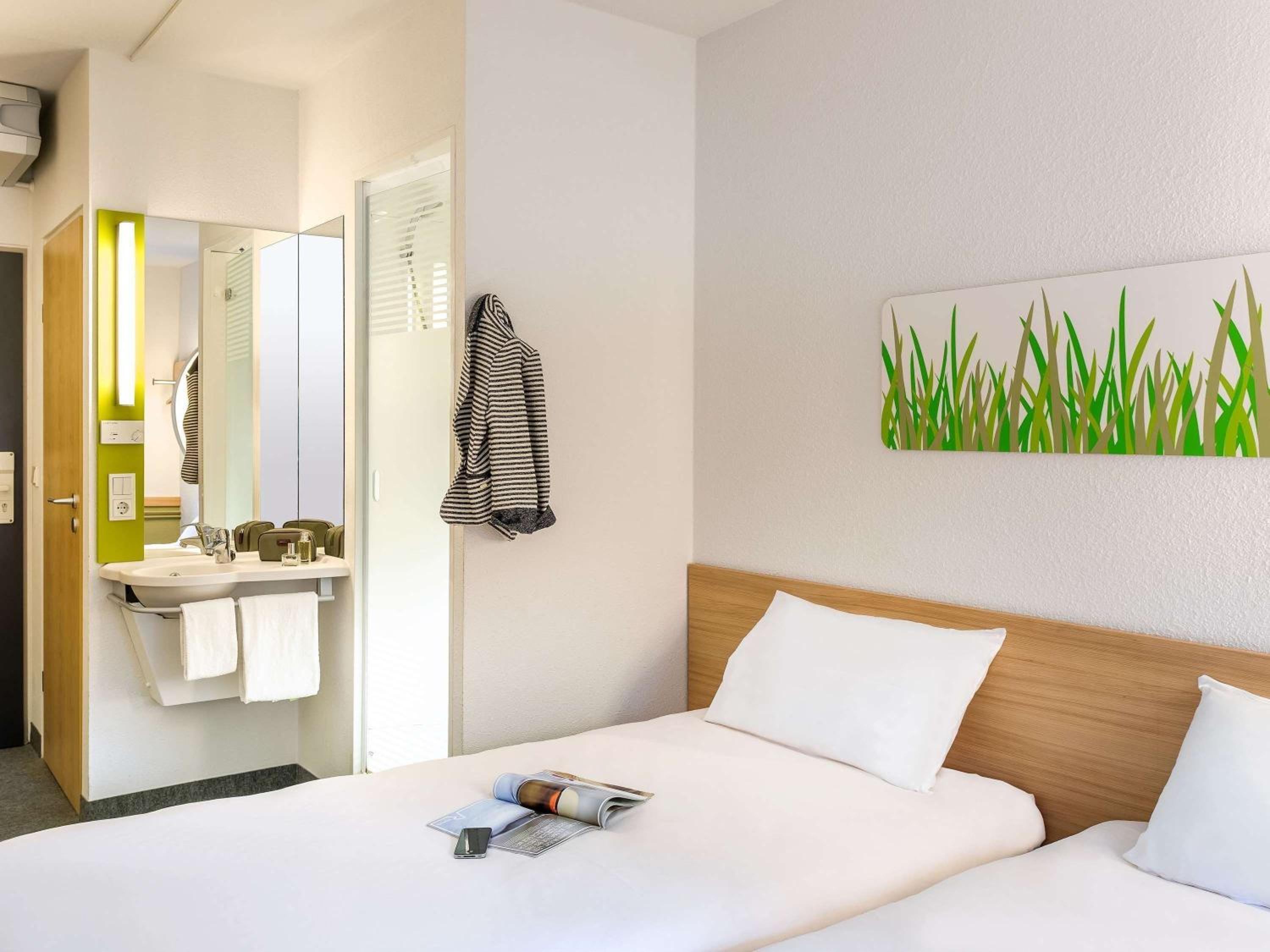 Twin Room (2 Adults) photo 1