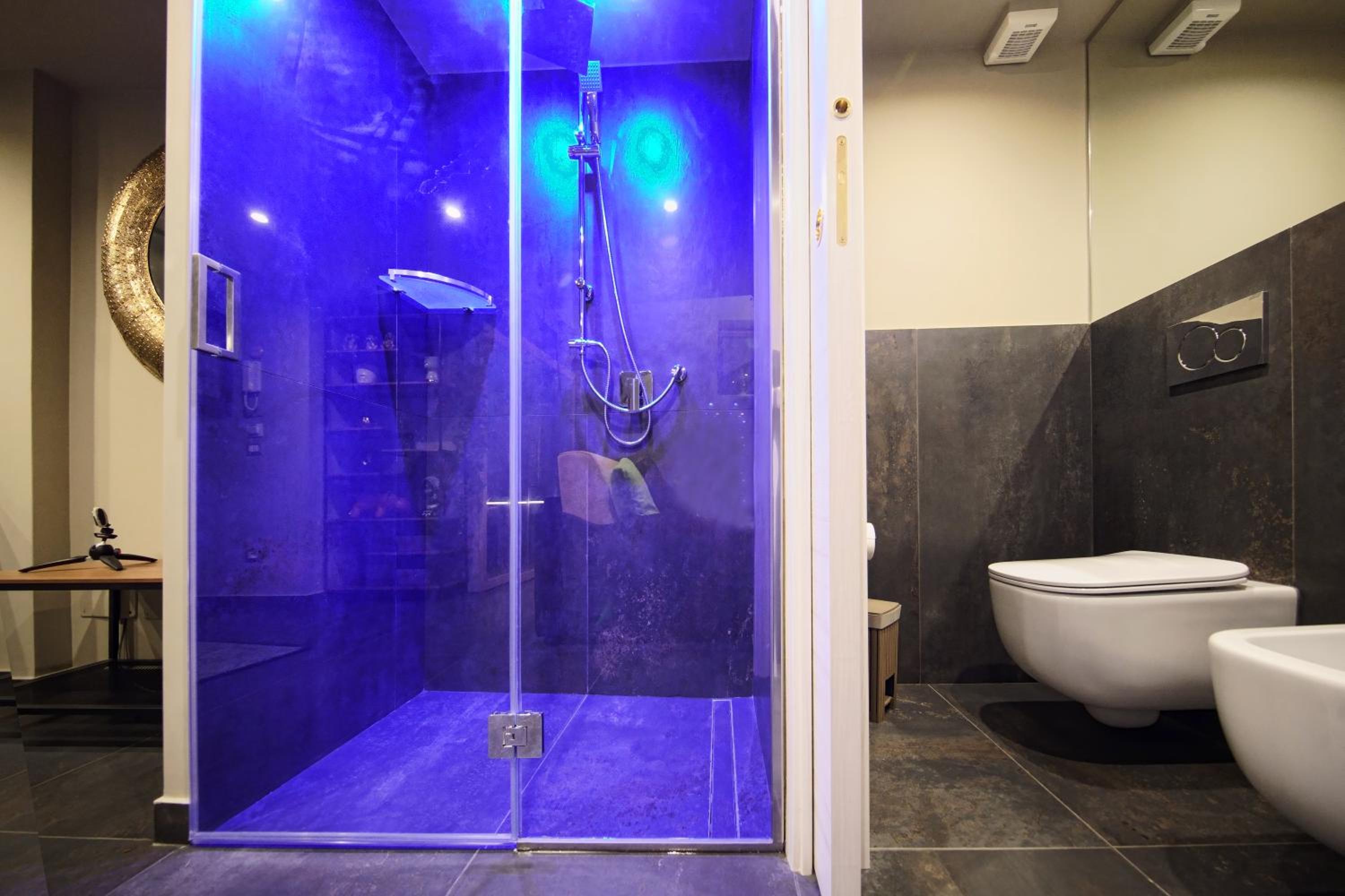 Suite with Sauna - Photo 28