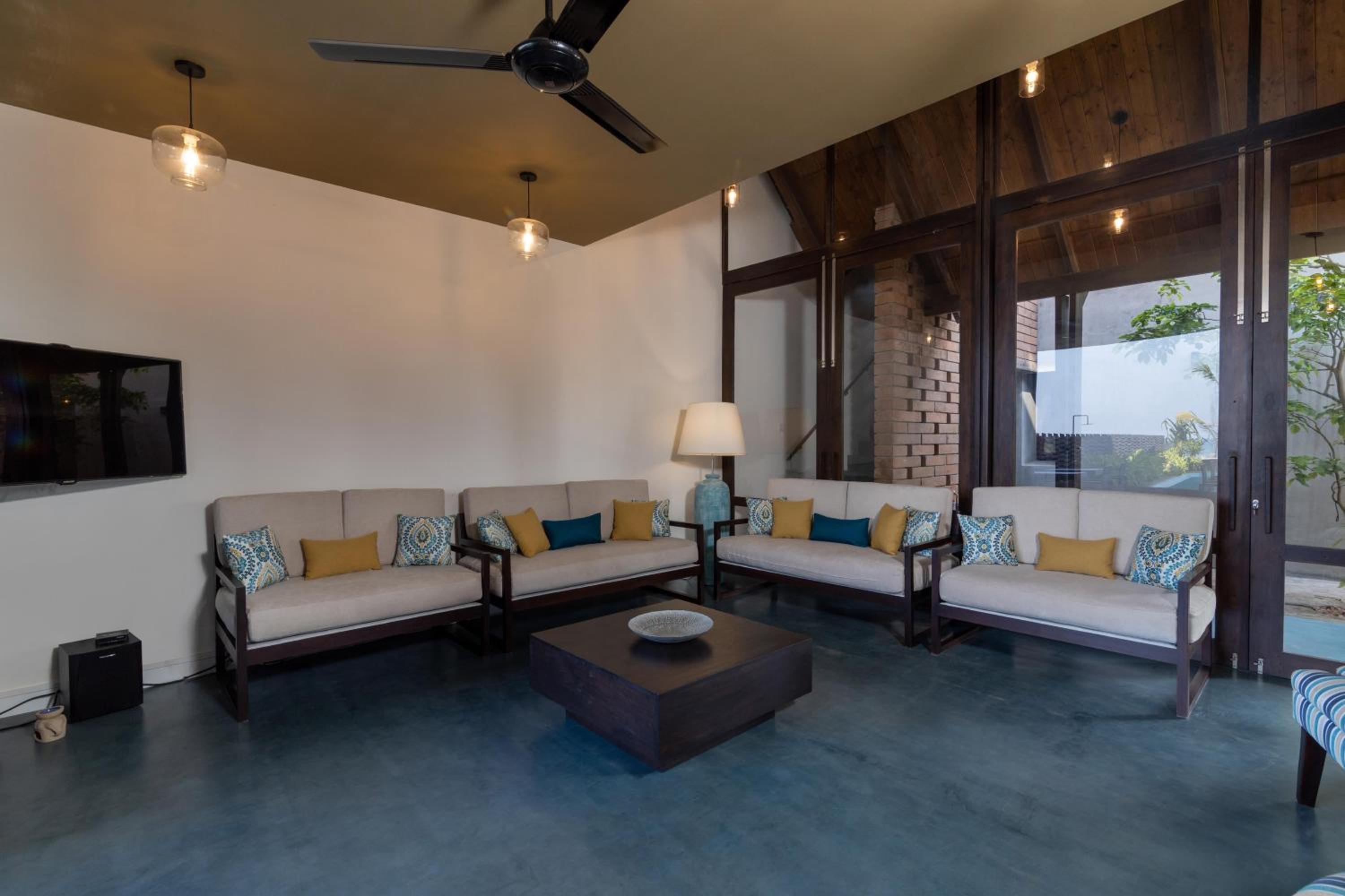 Villa photo 3