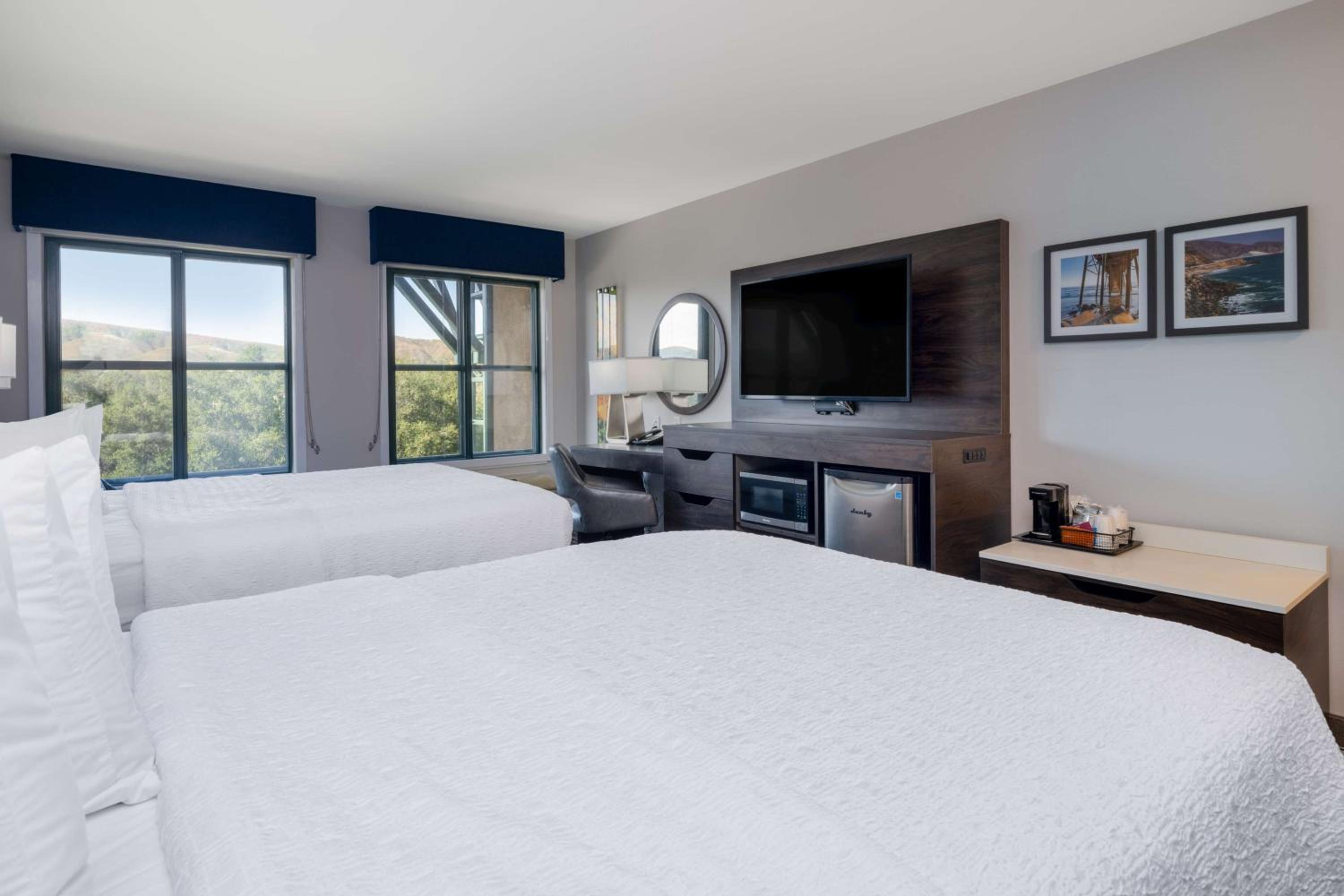 Room with Two Queen Beds - Non-Smoking
