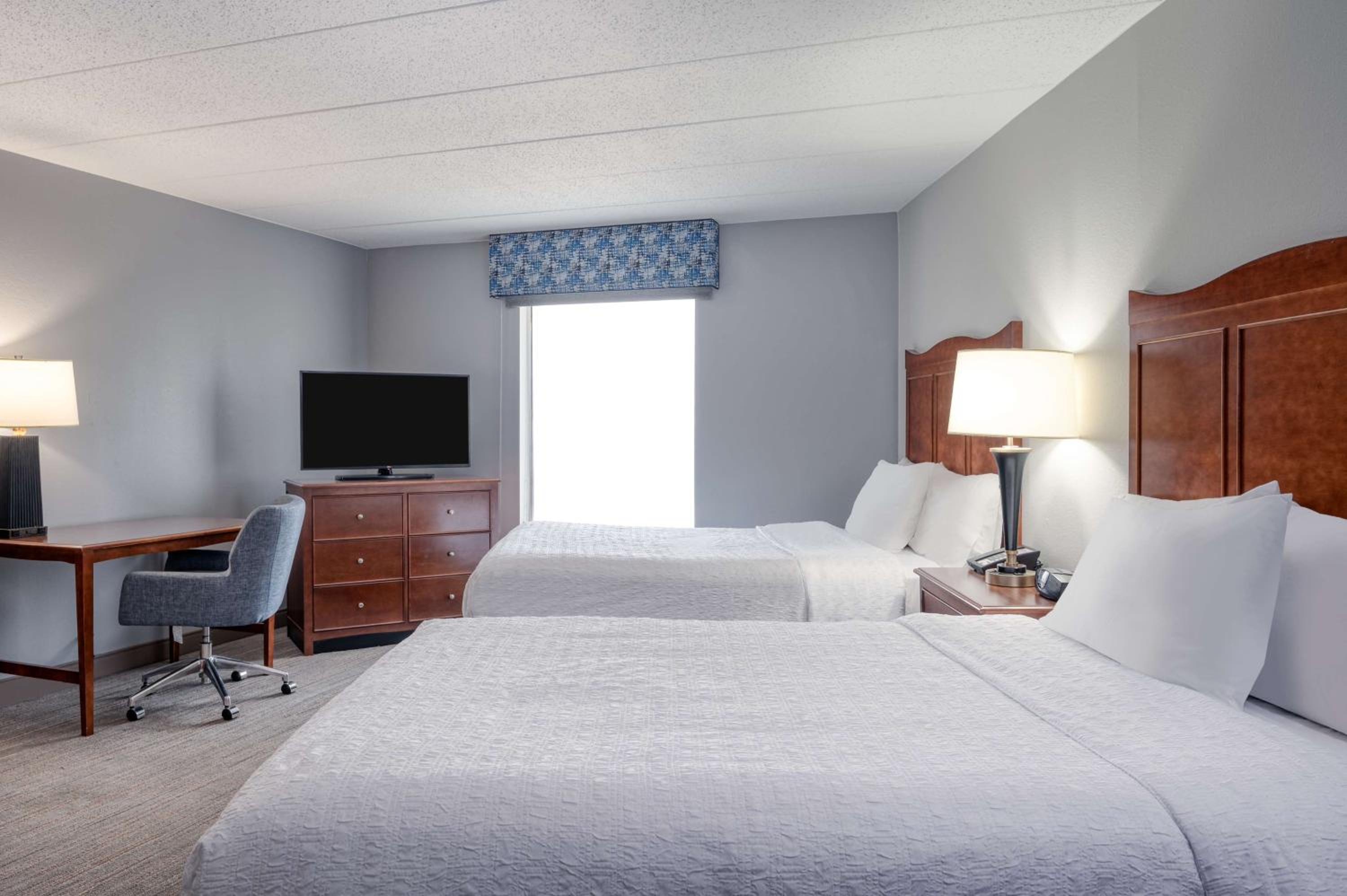 One-Bedroom Suite with Two Double Beds - Non-Smoking - Photo 1