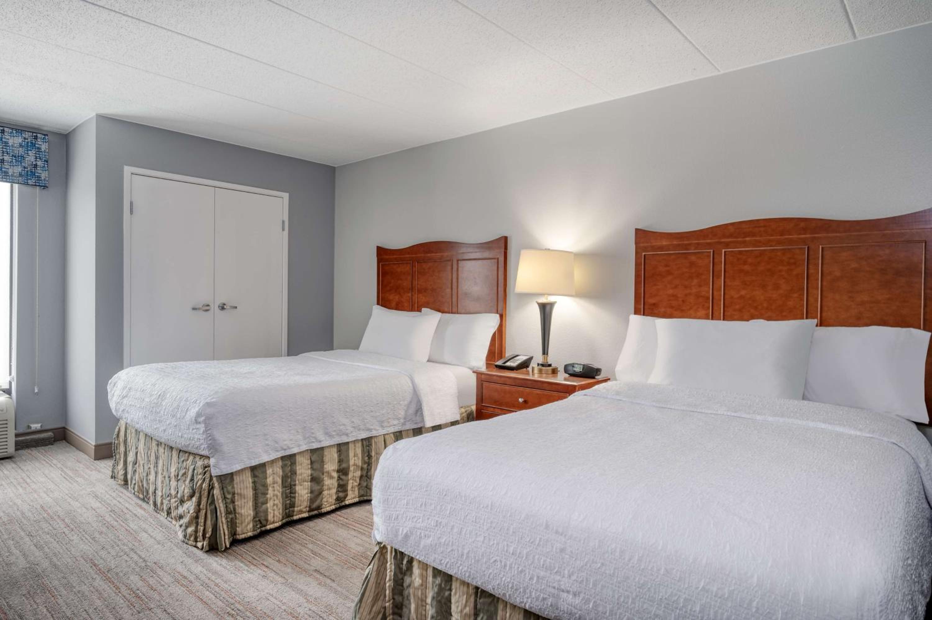 Double Room with Two Double Beds - Non-Smoking - Photo 1