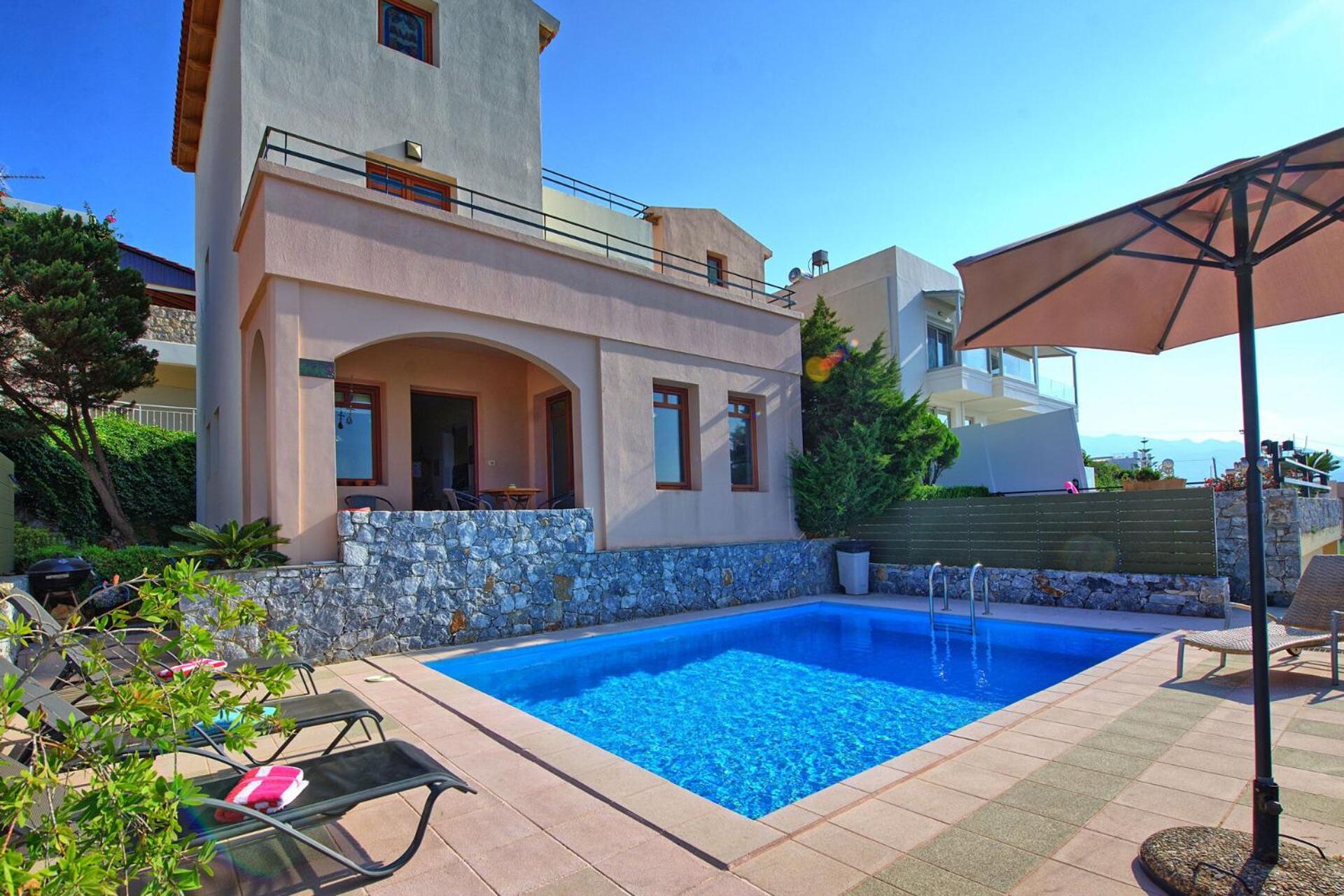 Villa photo 2