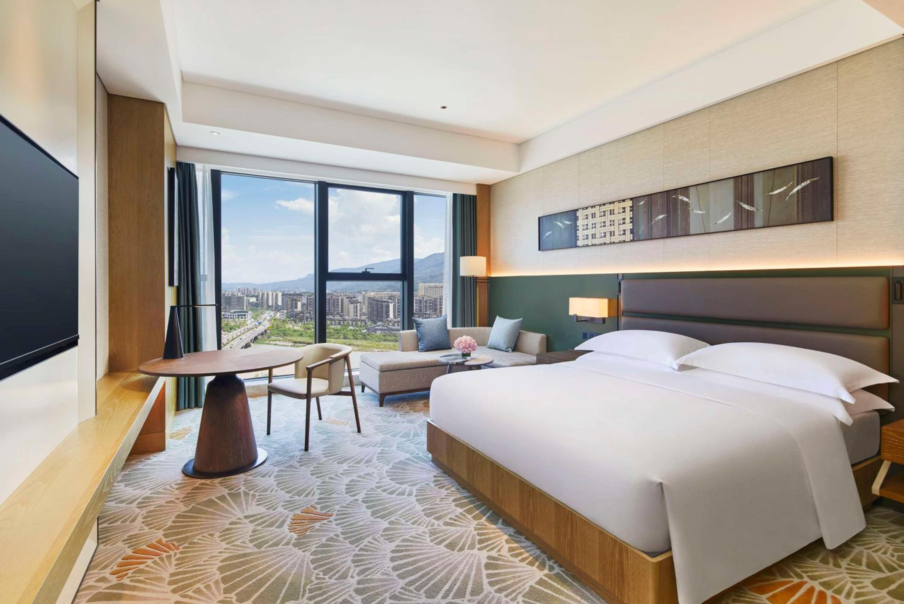 Premium King Room