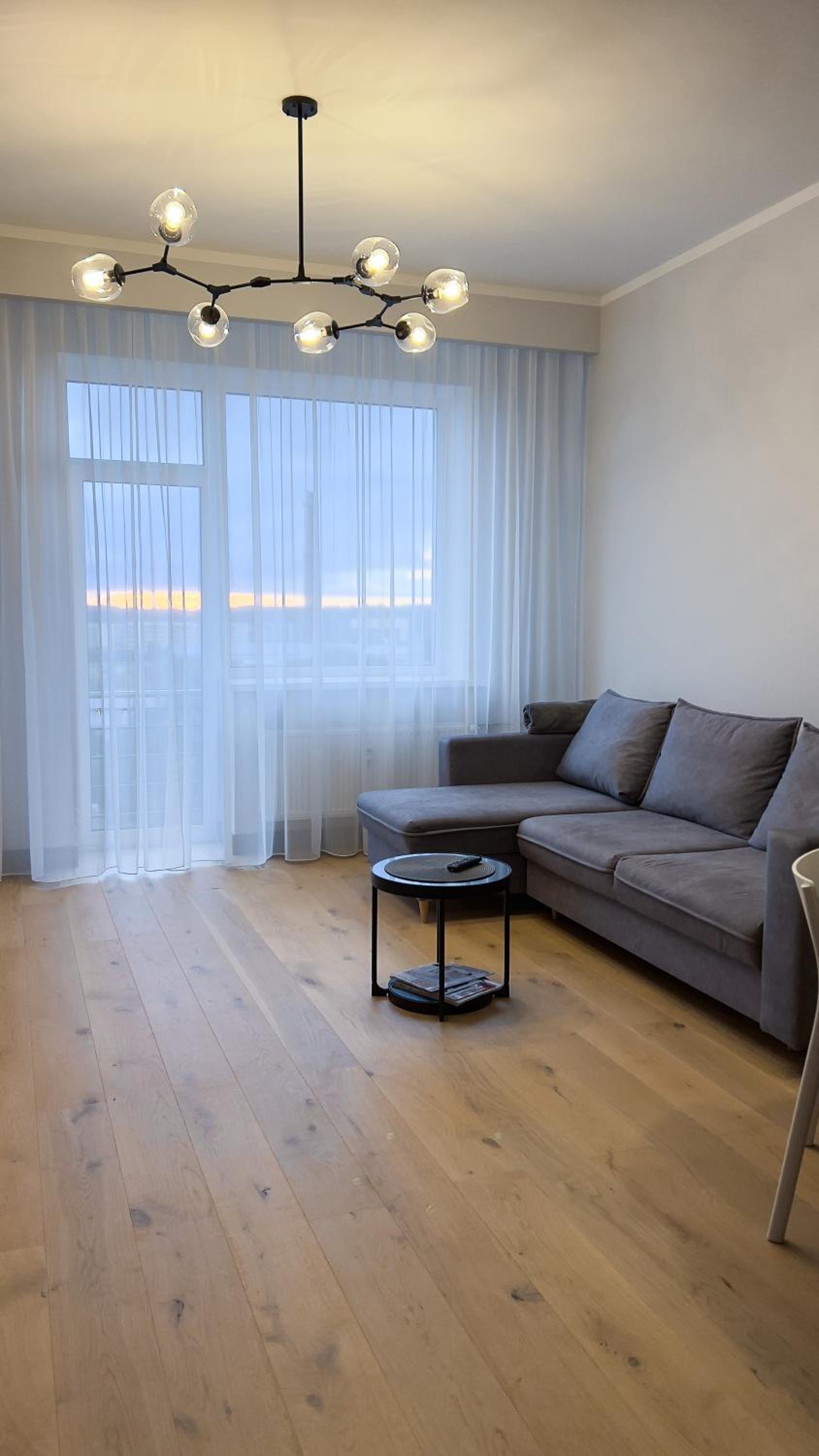 Apartment photo 2