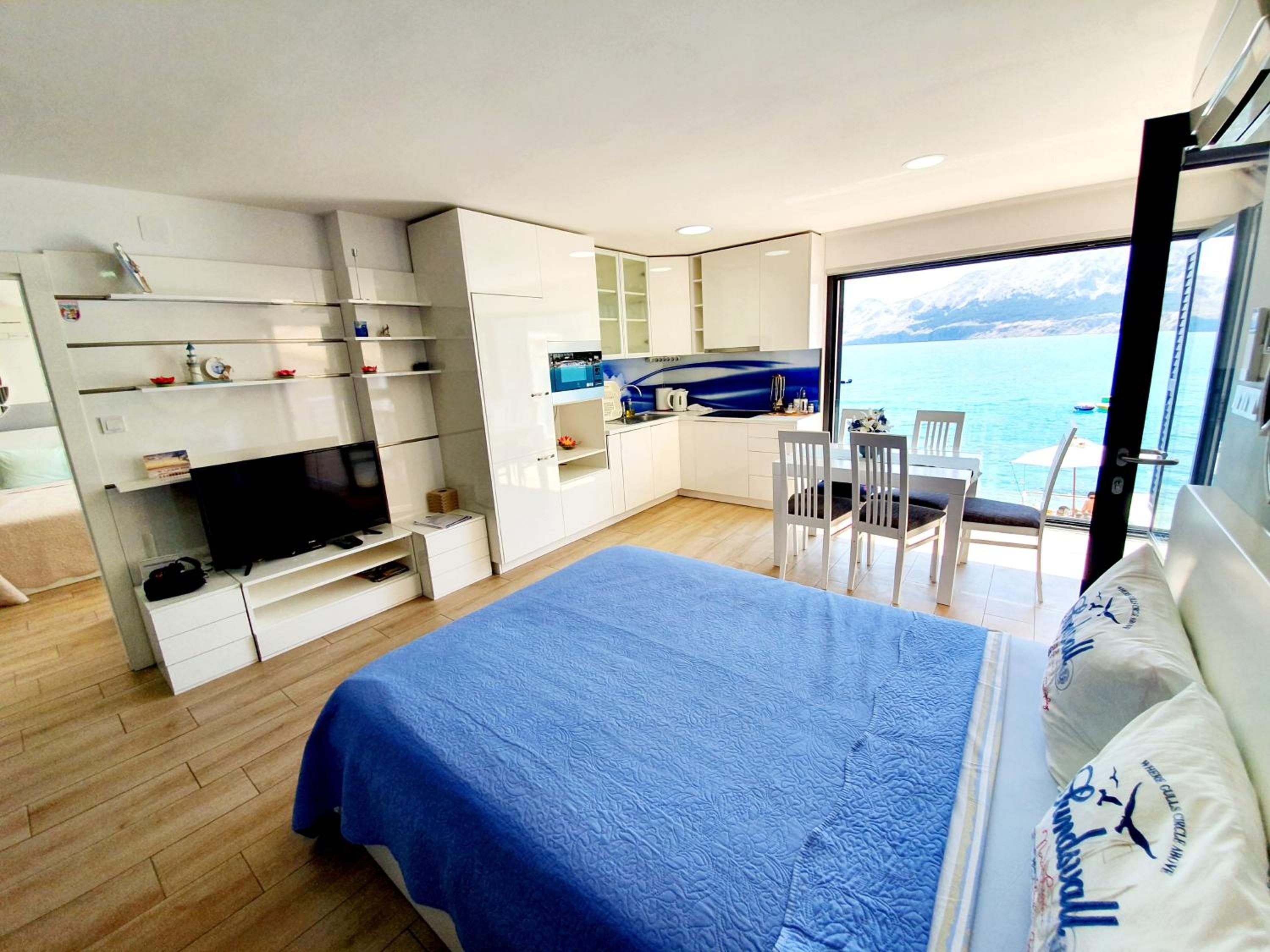 Two-Bedroom Apartment with Sea View photo 1