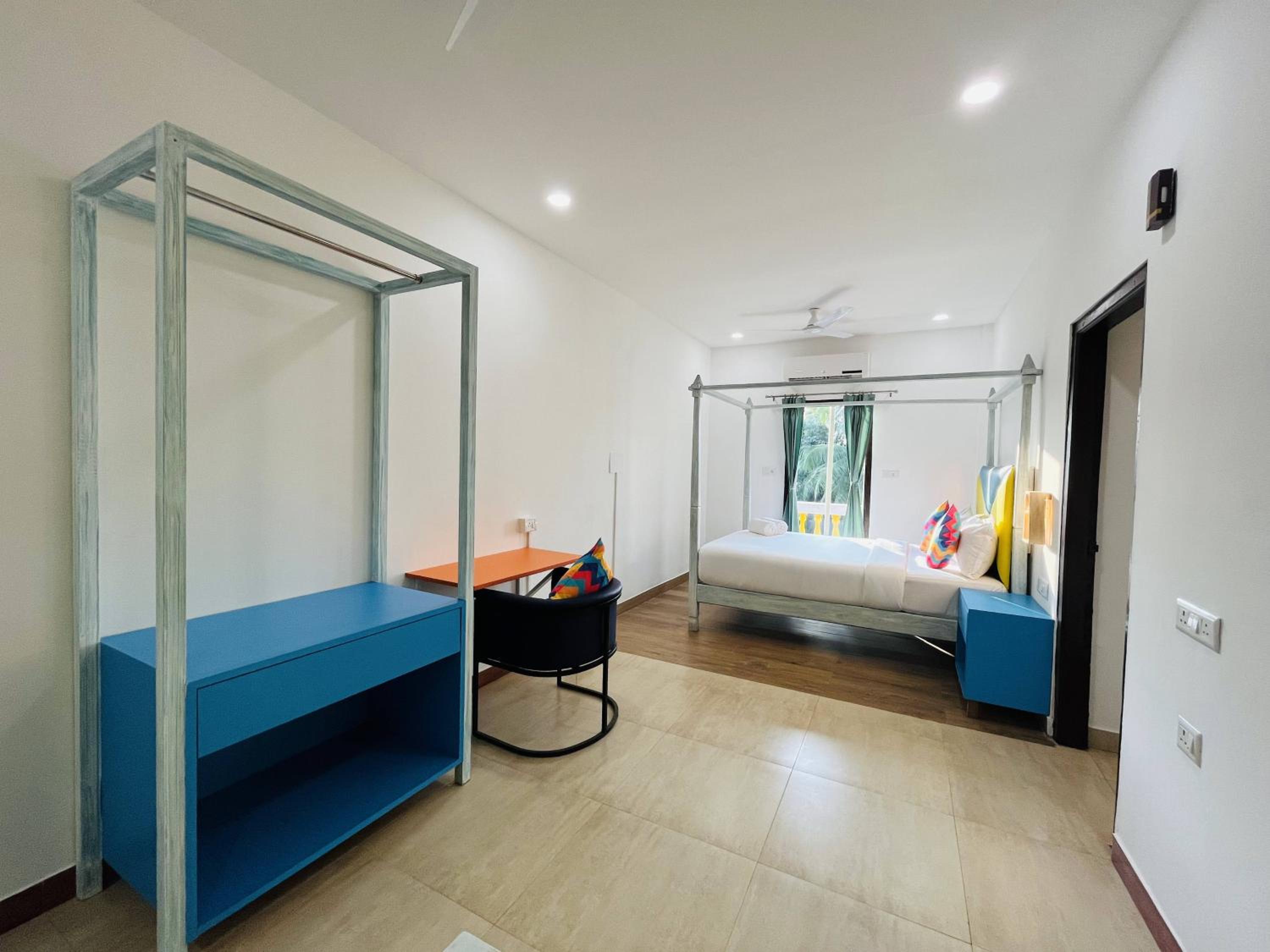 Deluxe Double AC Room with Ensuite Bathroom   - Photo 6