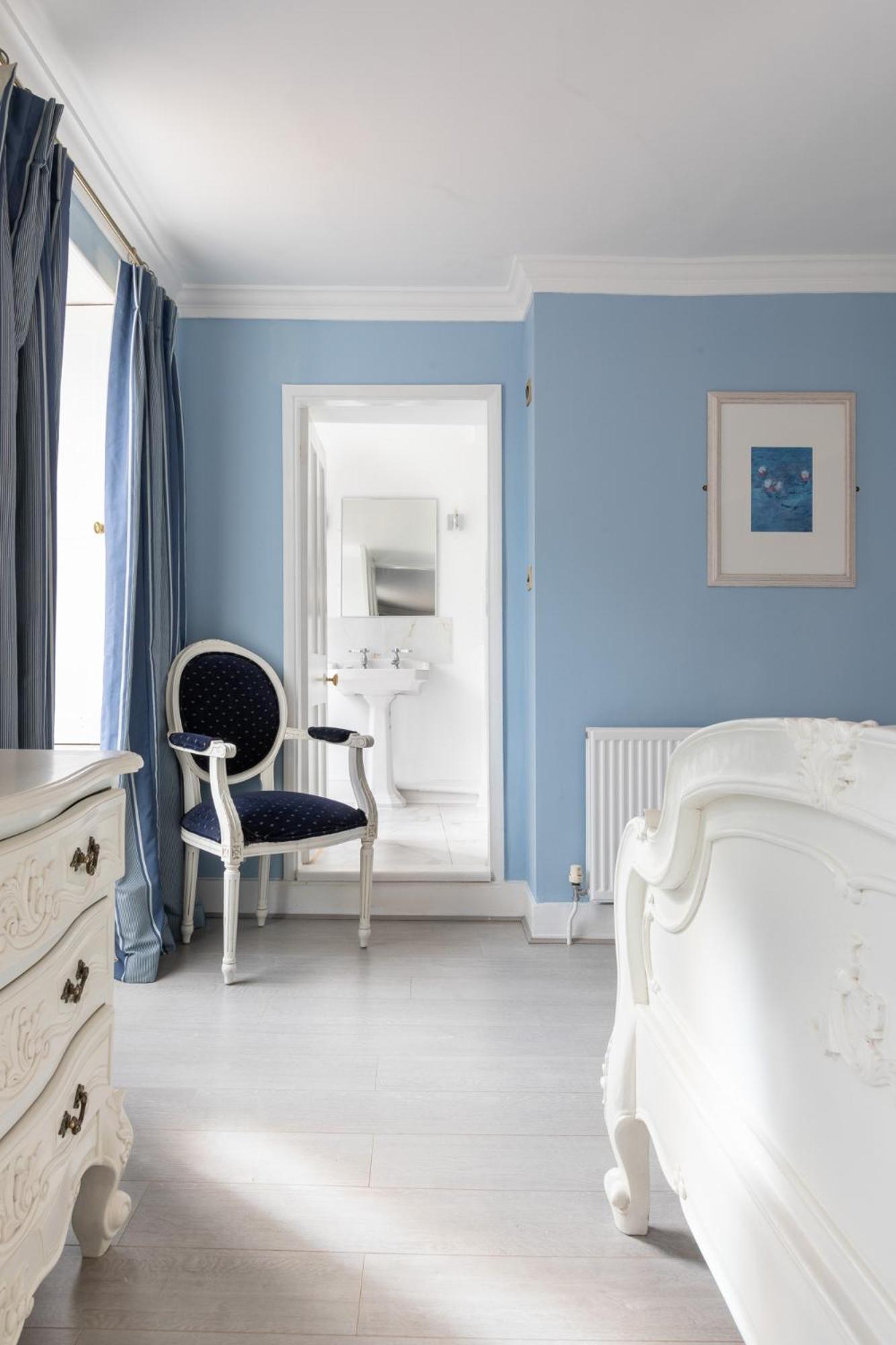 Superior King Room photo 3
