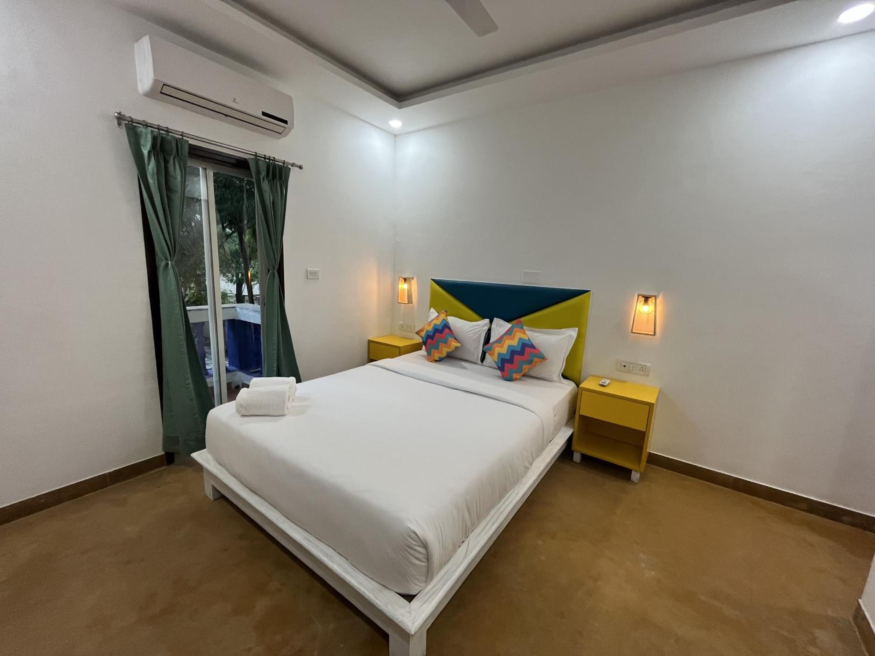 Standard Double AC Room with Ensuite Bathroom - Photo 5