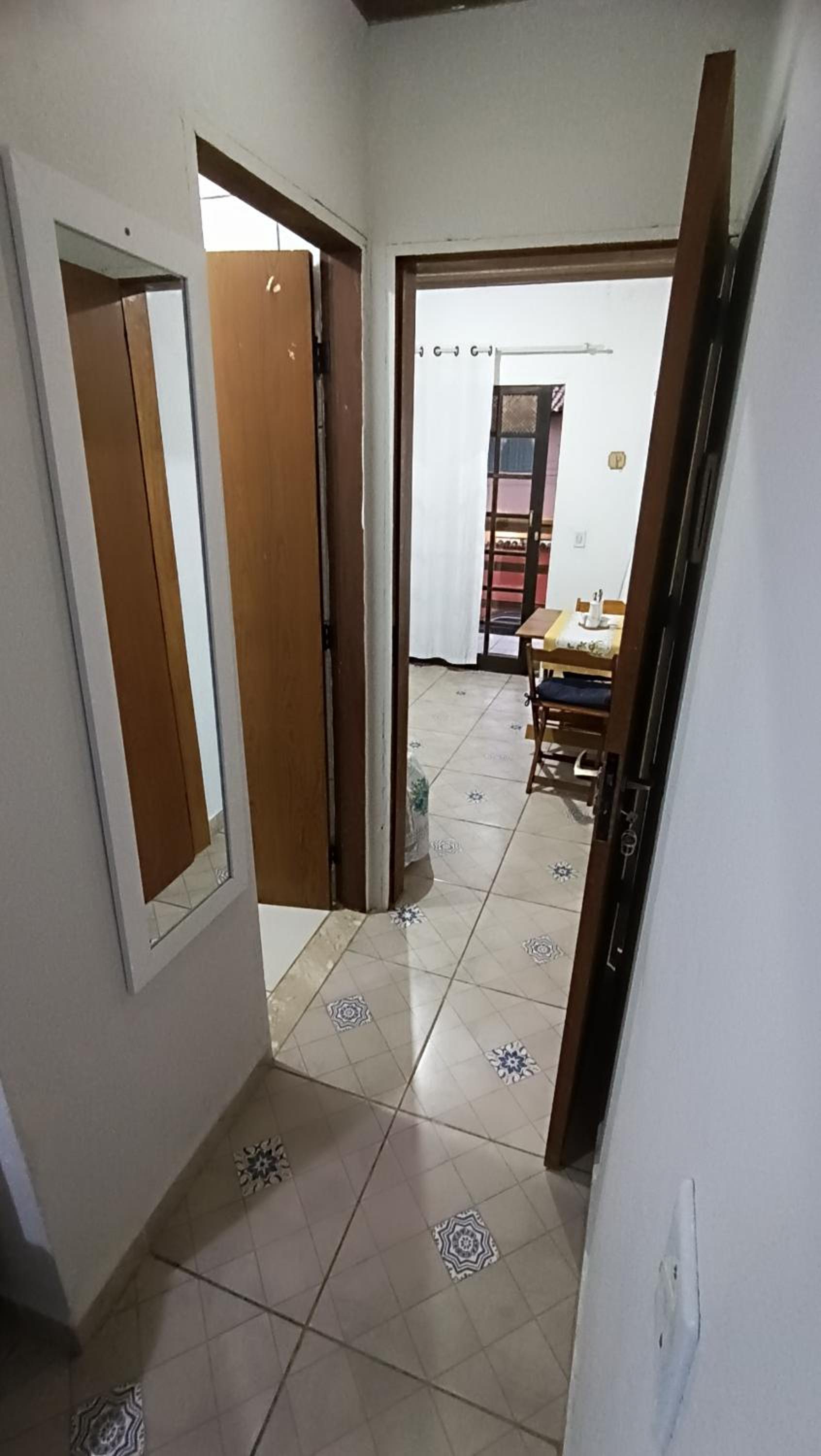 One-Bedroom Apartment - Photo 12