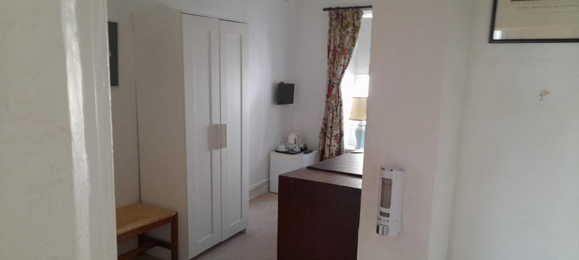 Deluxe Single Room photo 3