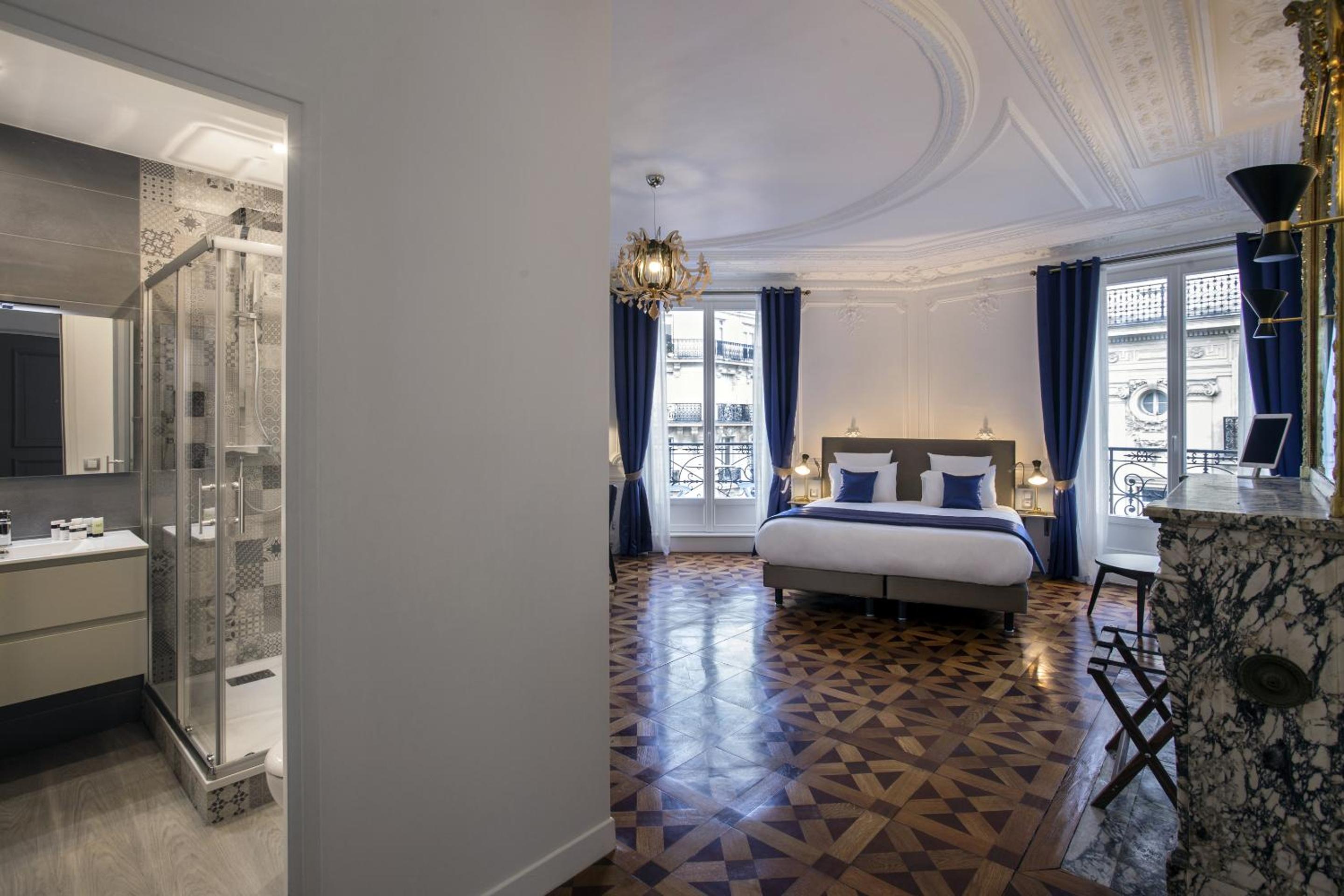 Suite with balcony photo 3