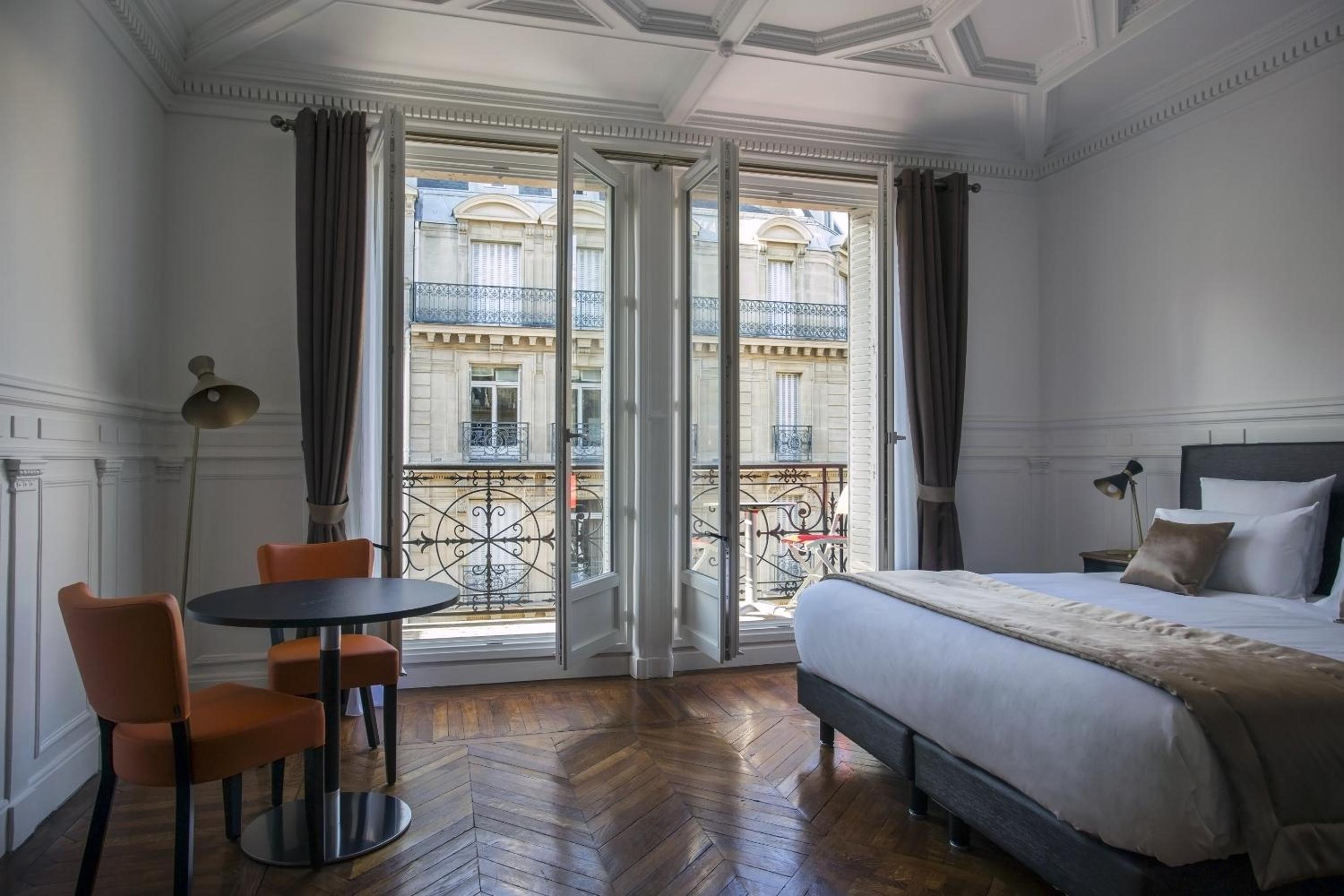 Junior suite with balcony photo 1