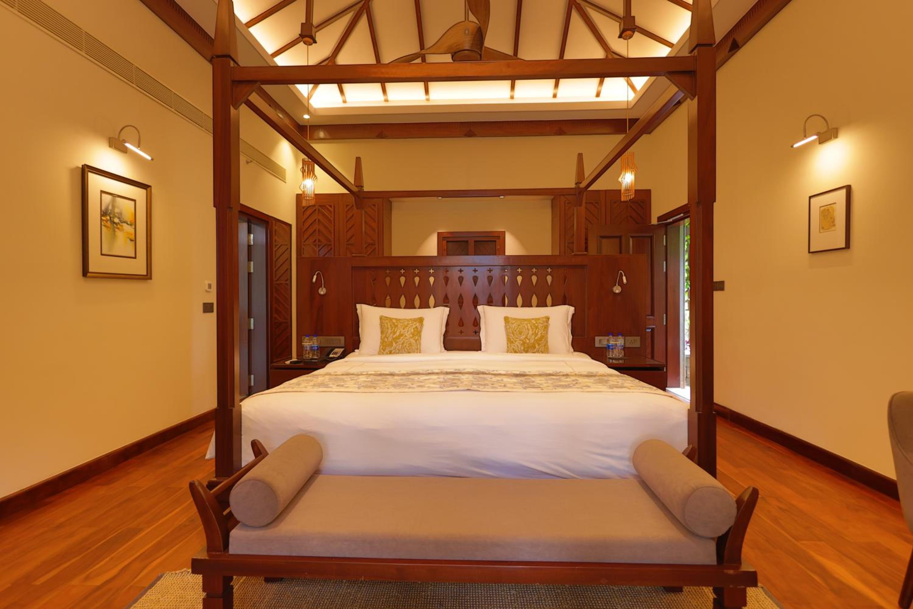 Luxury Villa Lake View with Sit Out - Photo 6