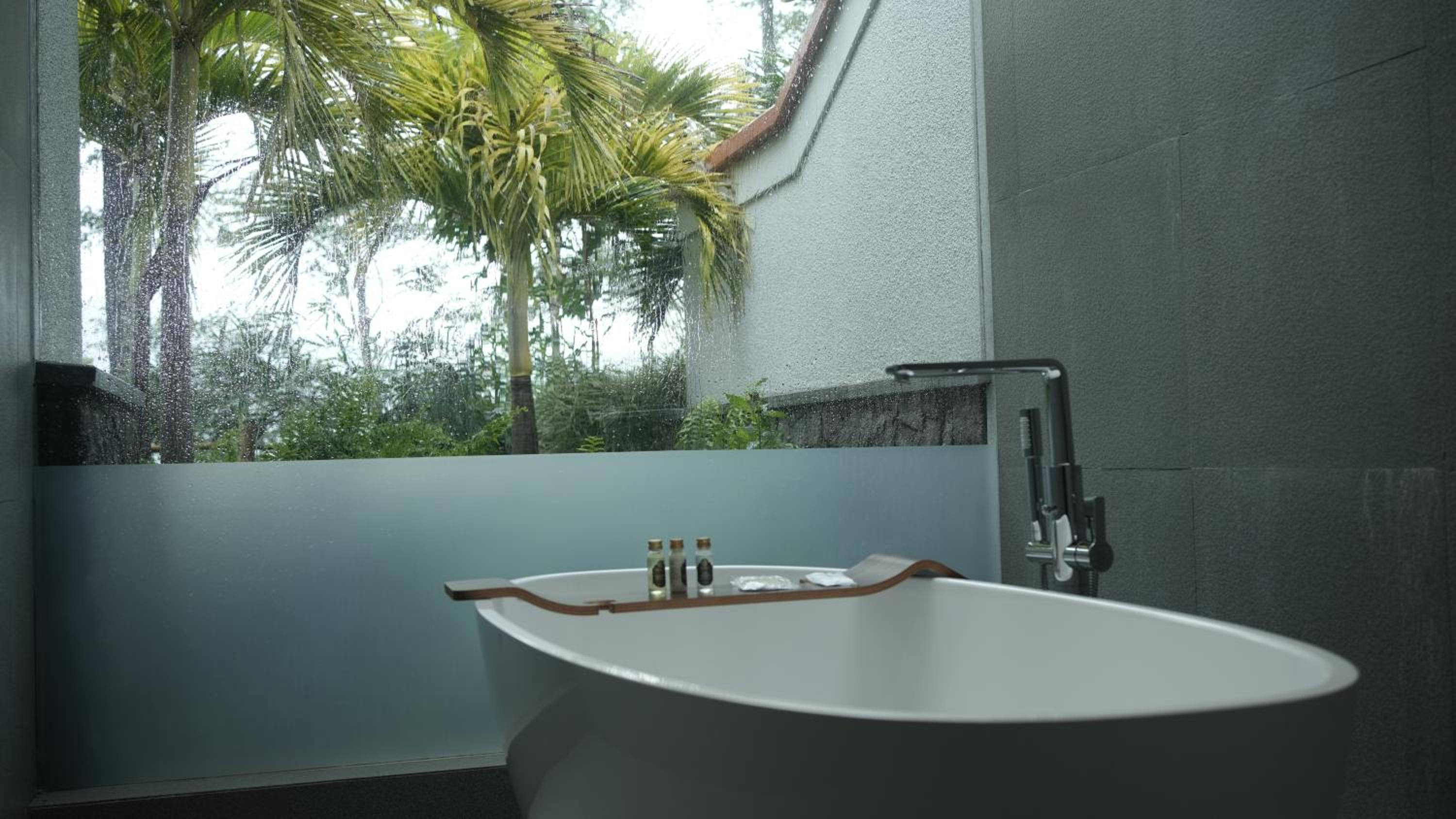Luxury Villa Lake View with Sit Out - Photo 12
