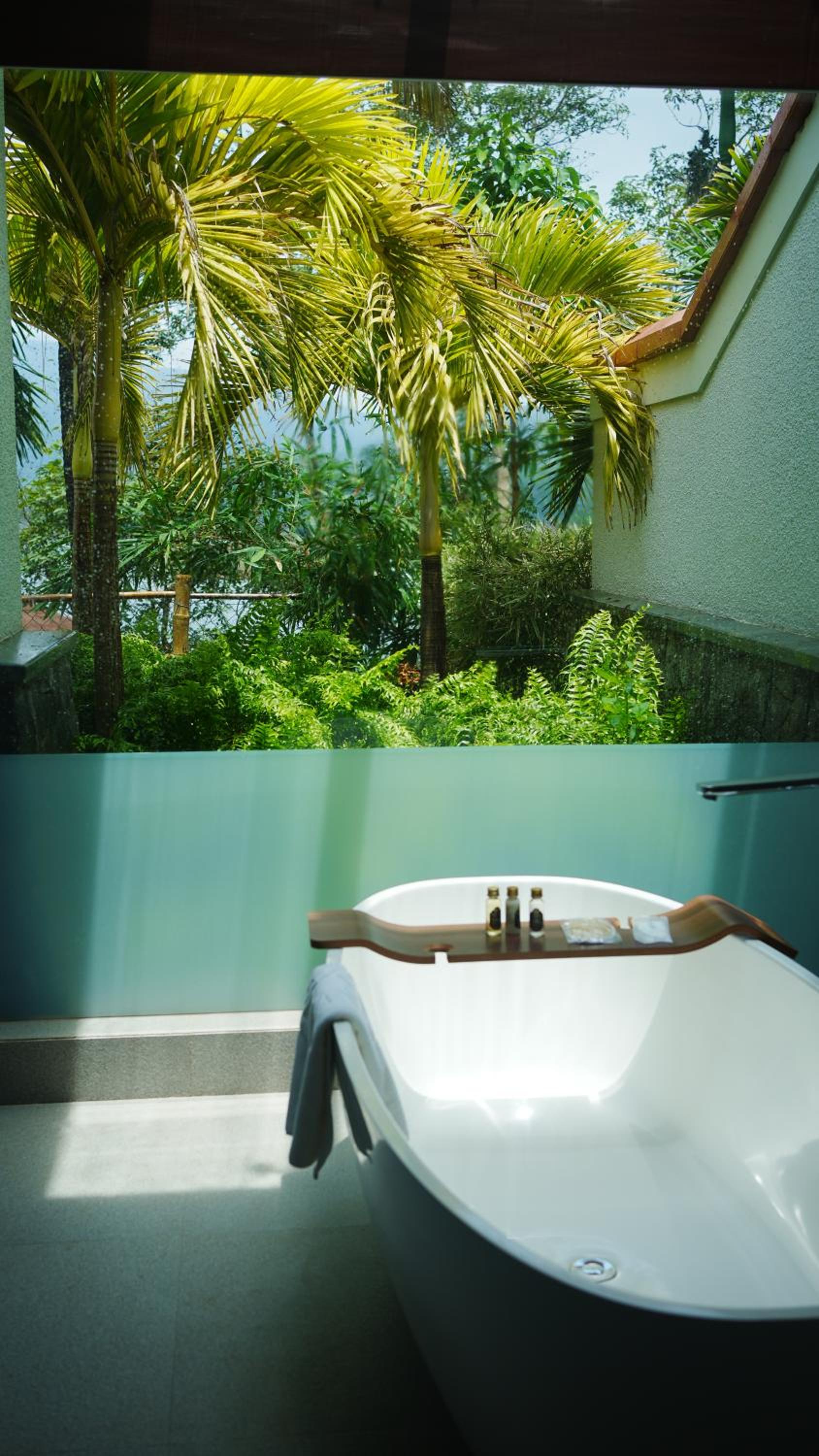 Luxury Villa Lake View with Sit Out - Photo 2