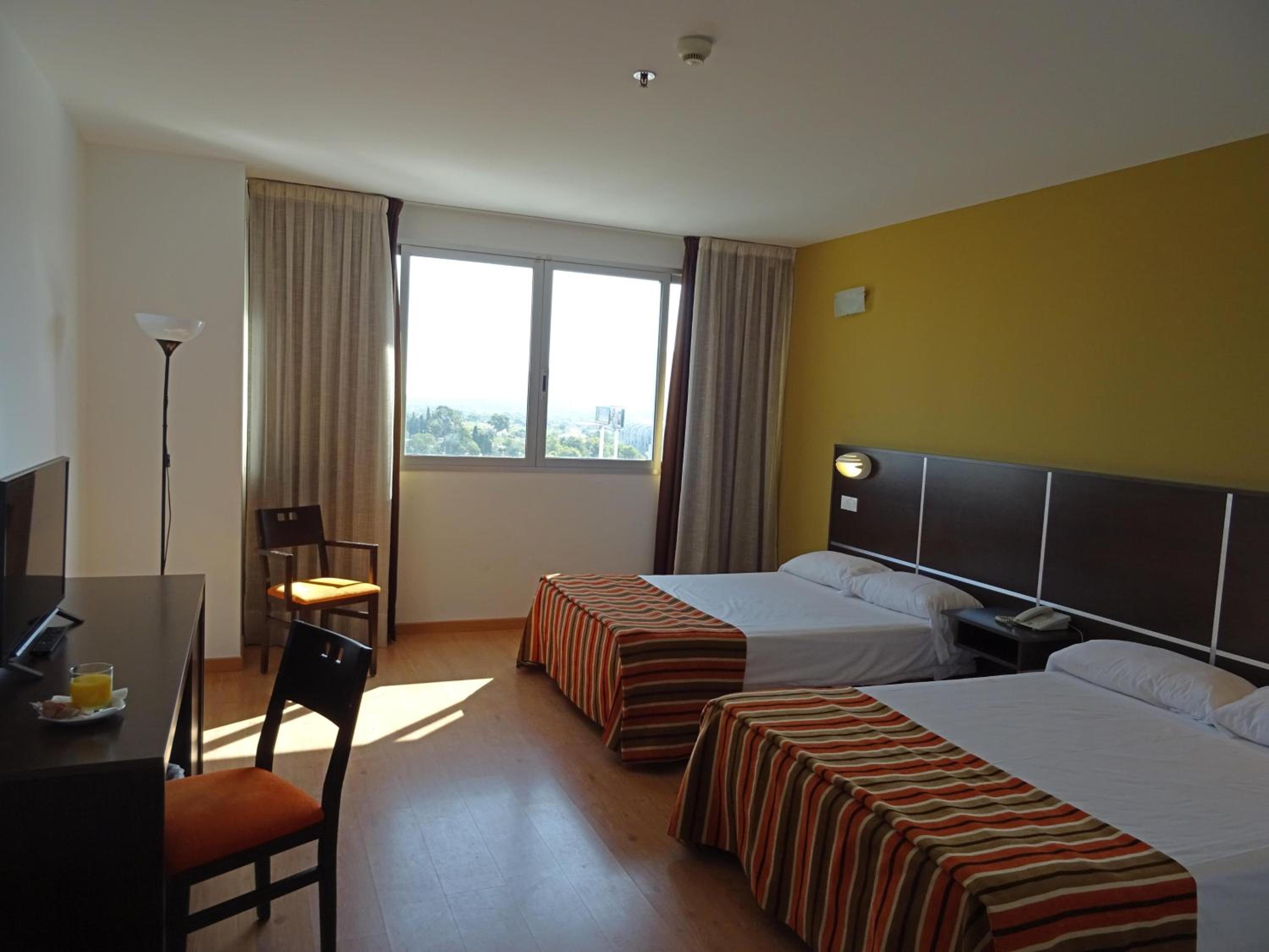 Double or Twin Room (2 Adults) - Photo 3
