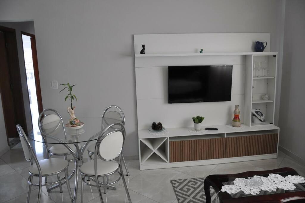 Three-Bedroom Apartment photo 2