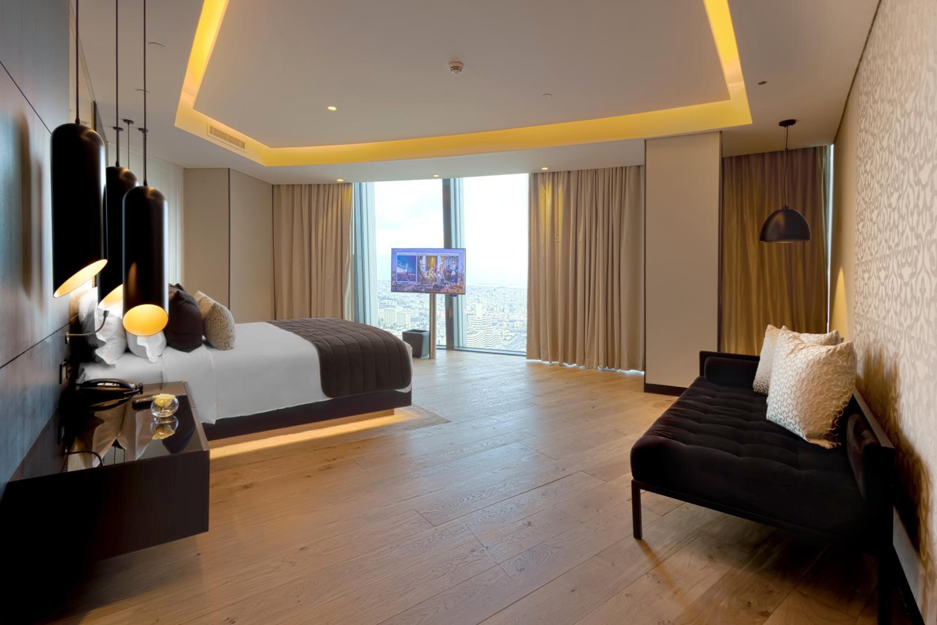 Crown Suite Boulevard View photo 3