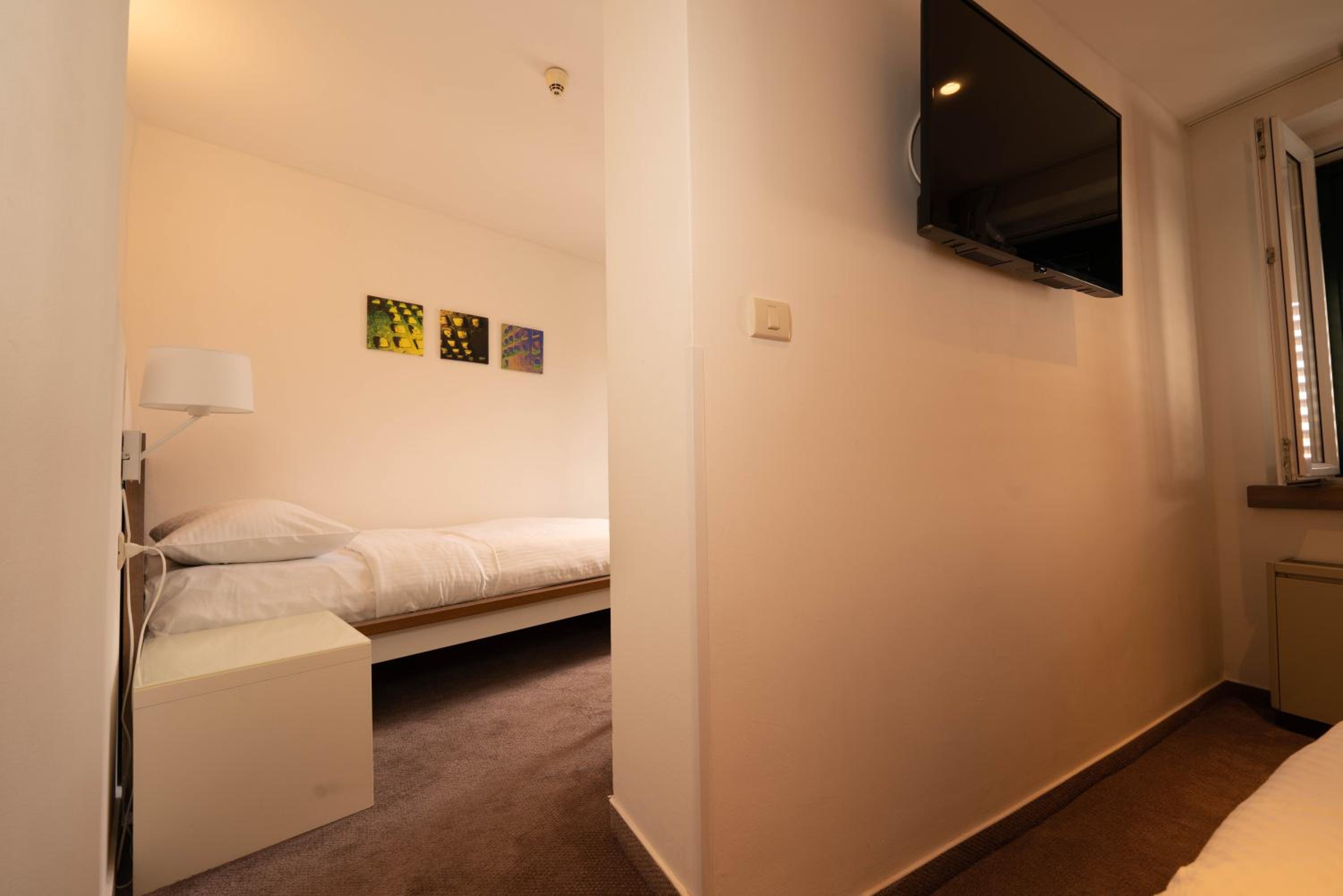 Suite with Terrace - Photo 5