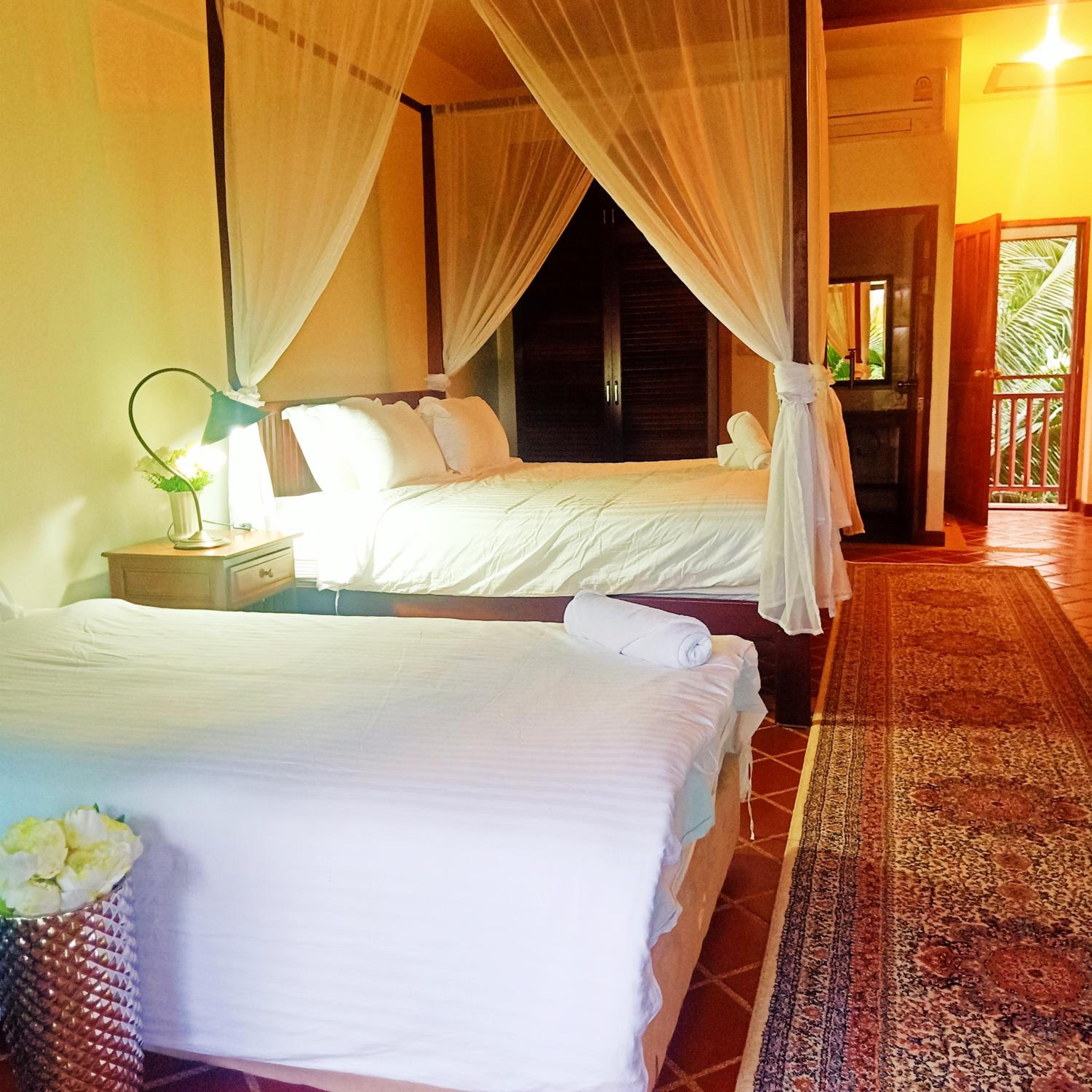 Triple Room with Pool View
