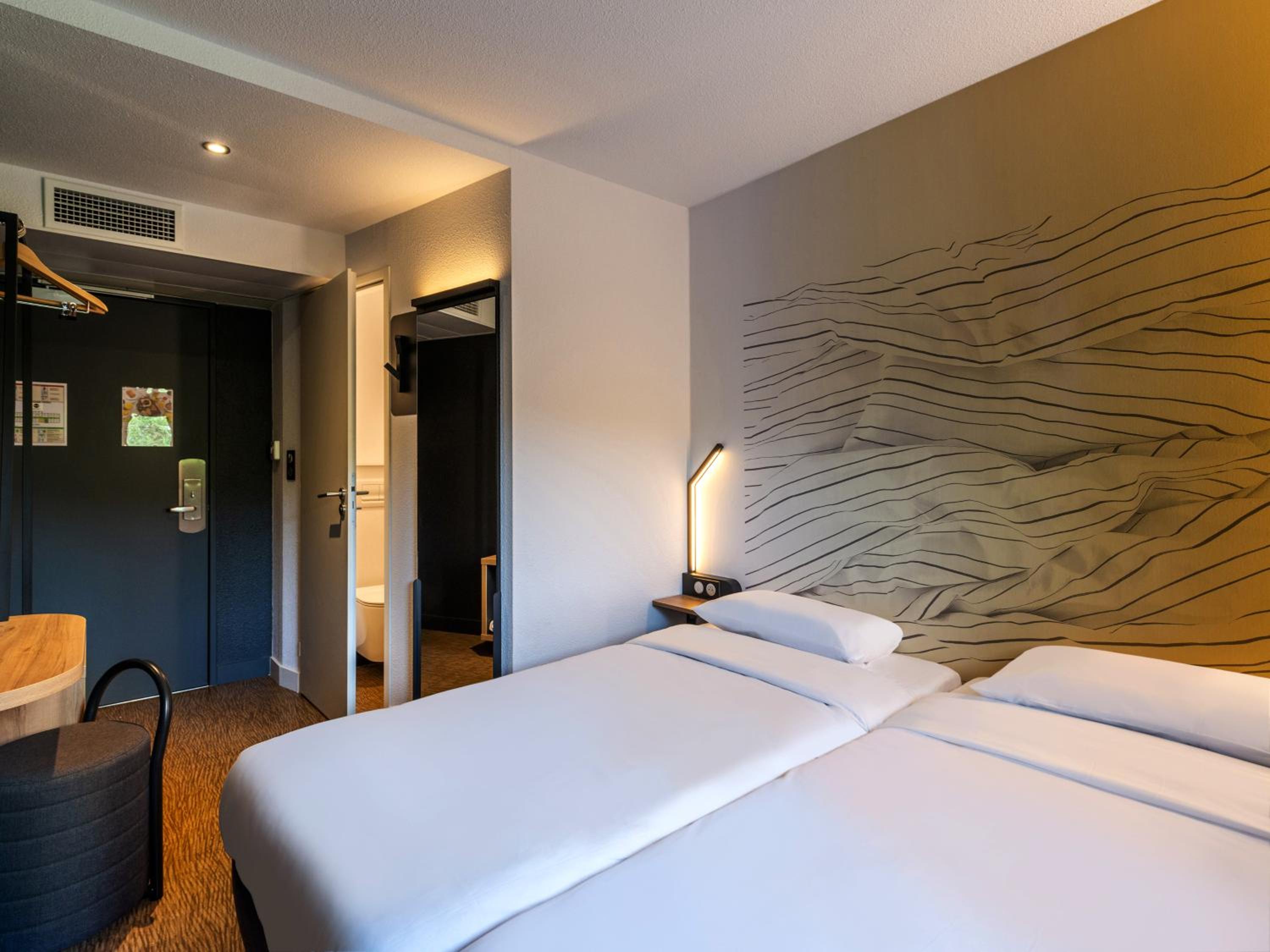 Twin Room - Photo 4