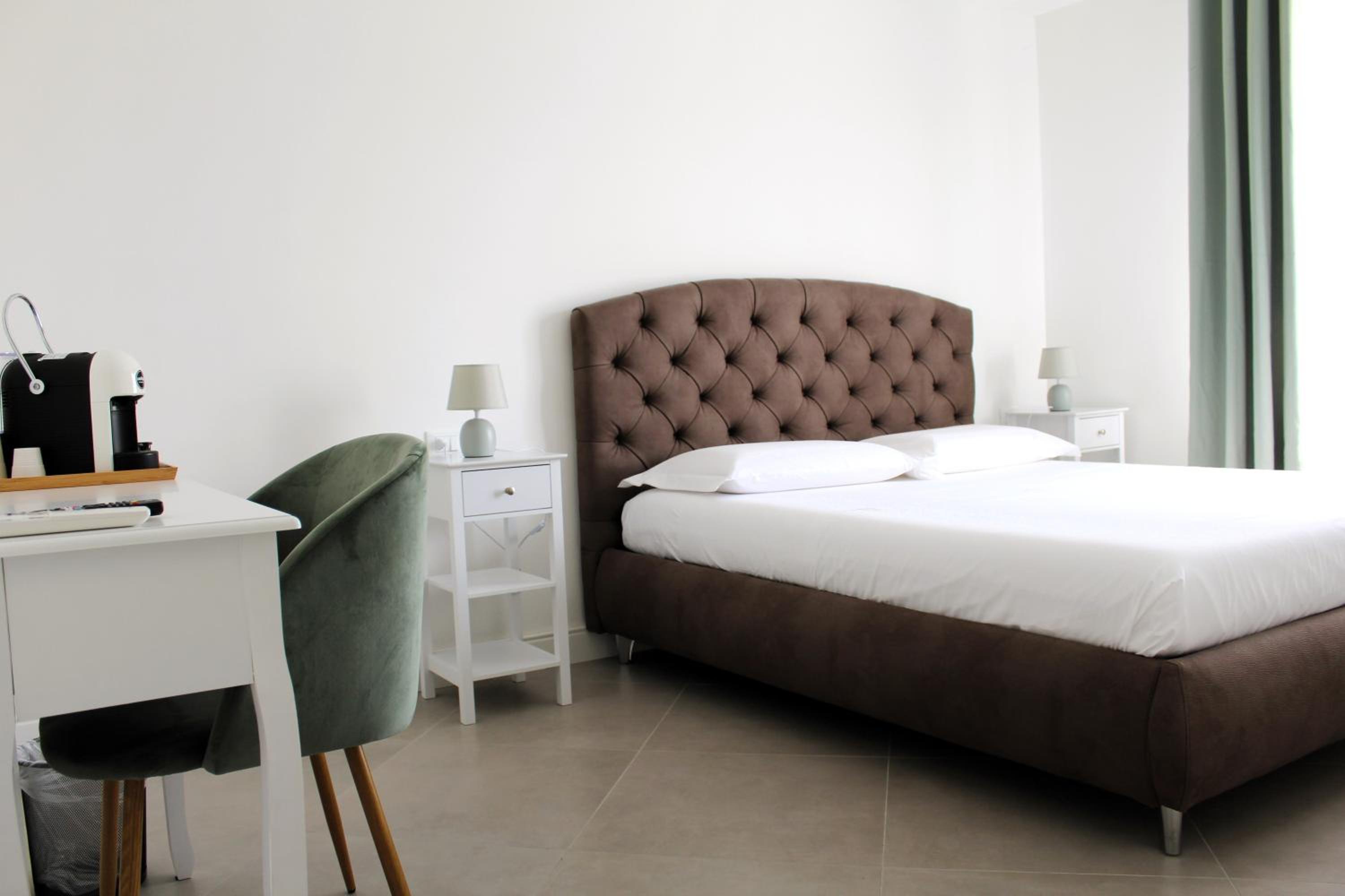 Double Room with Private Bathroom photo 2