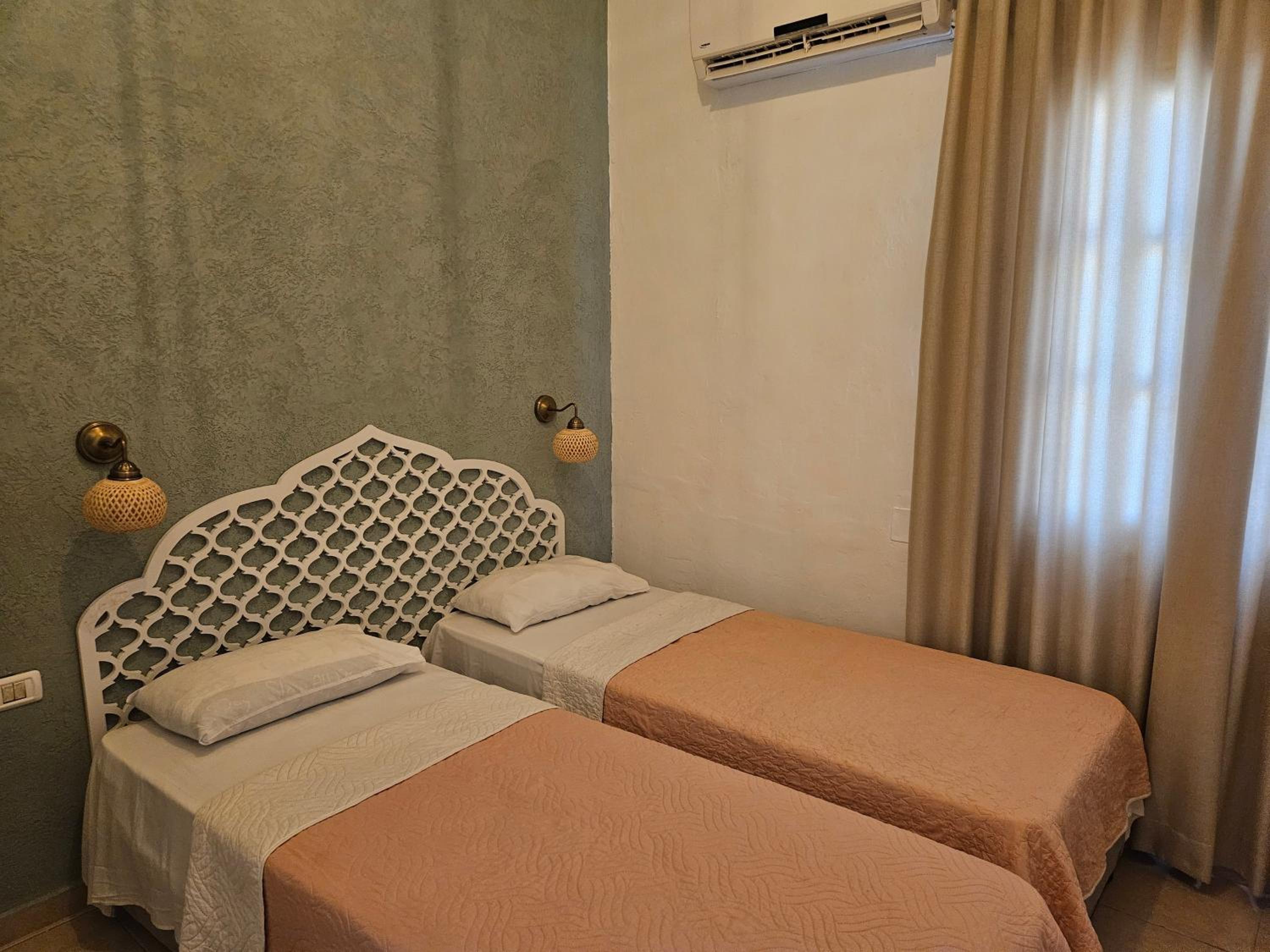Double or Twin Room photo 2