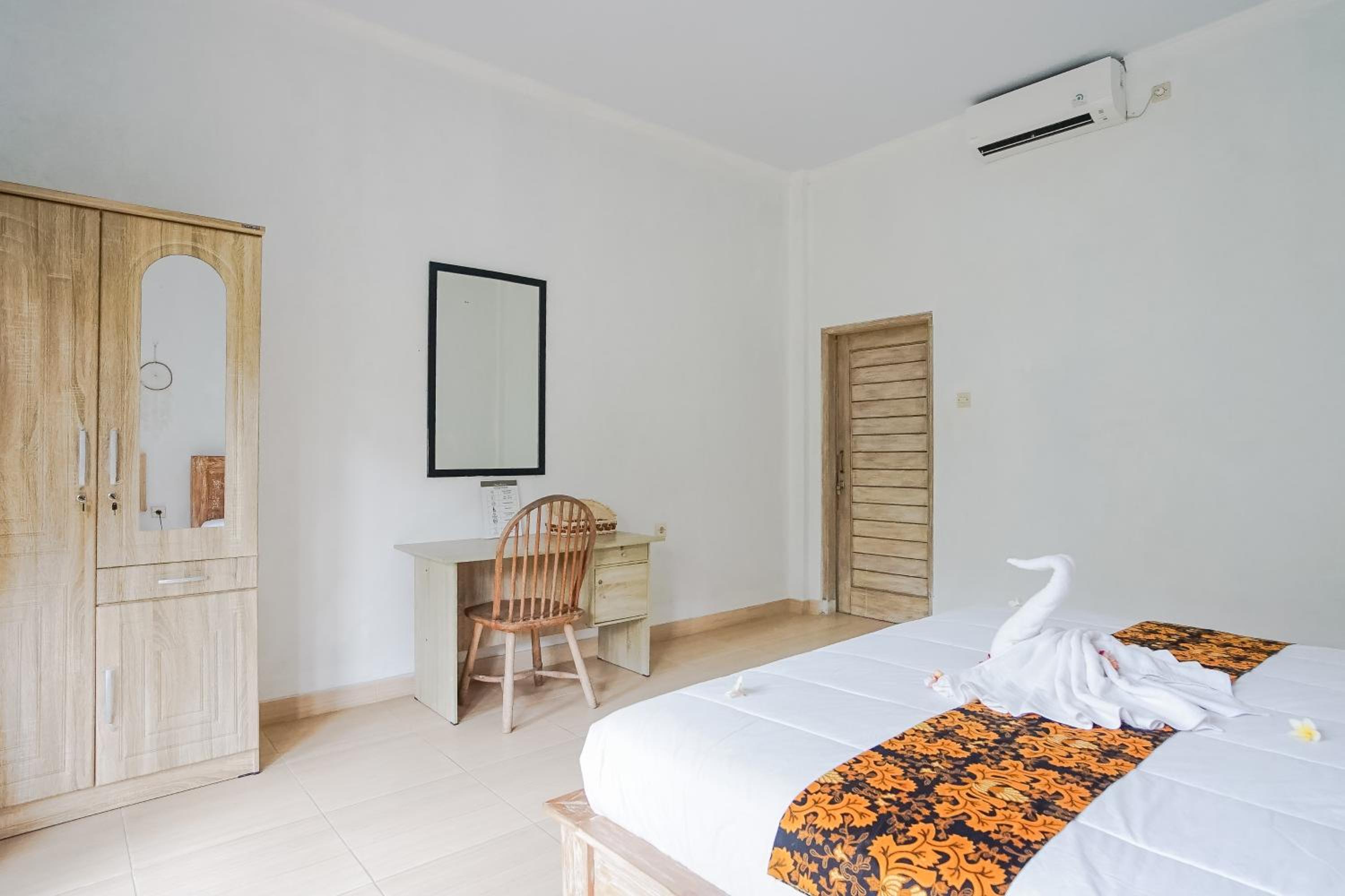 Deluxe Double Room - Photo 9