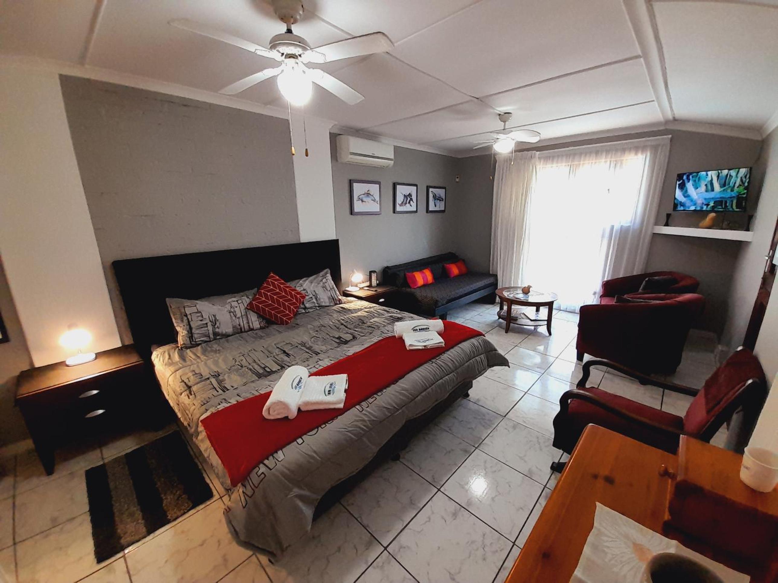 Studio Apartment photo 3