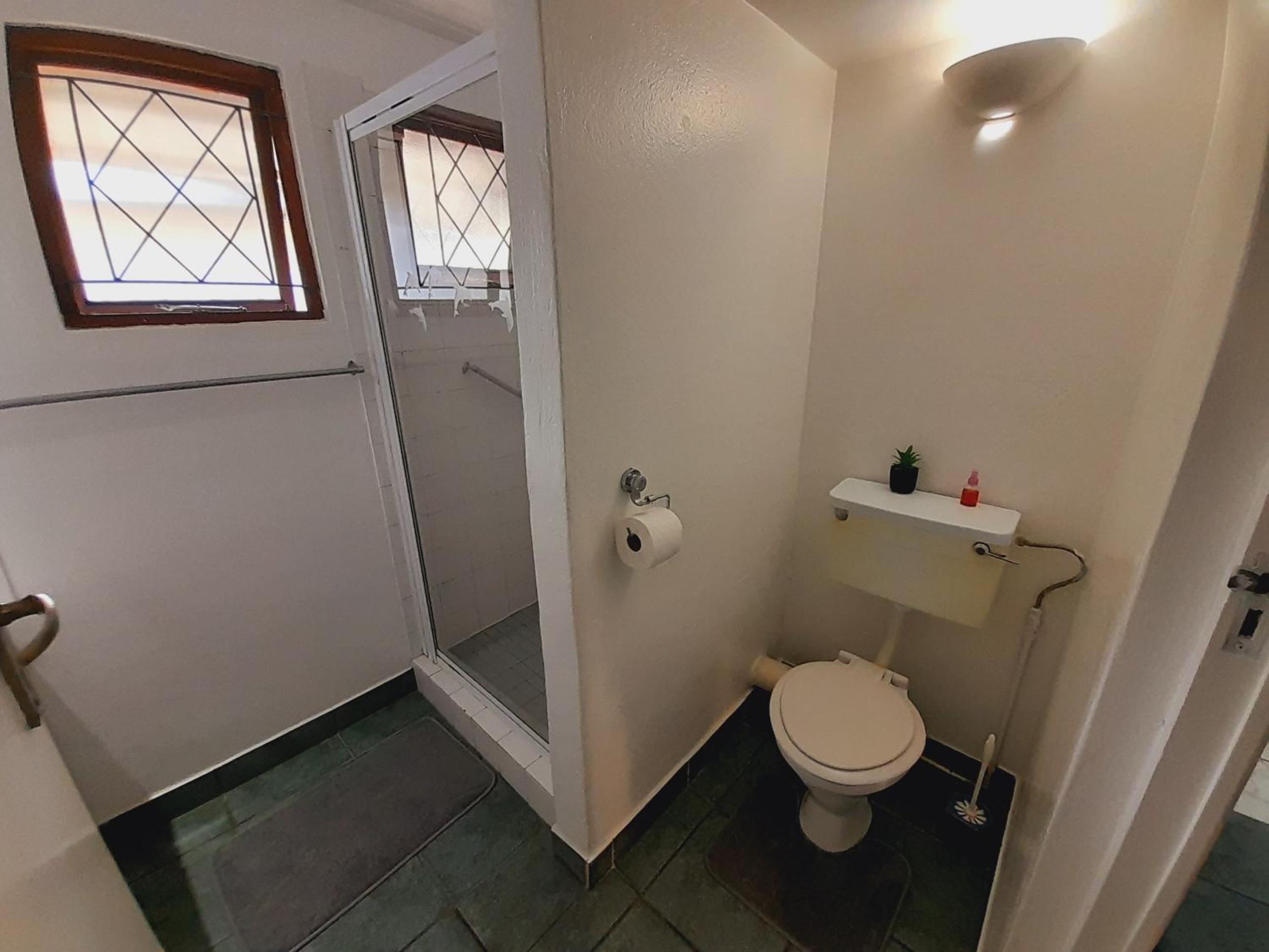 Studio Apartment photo 2