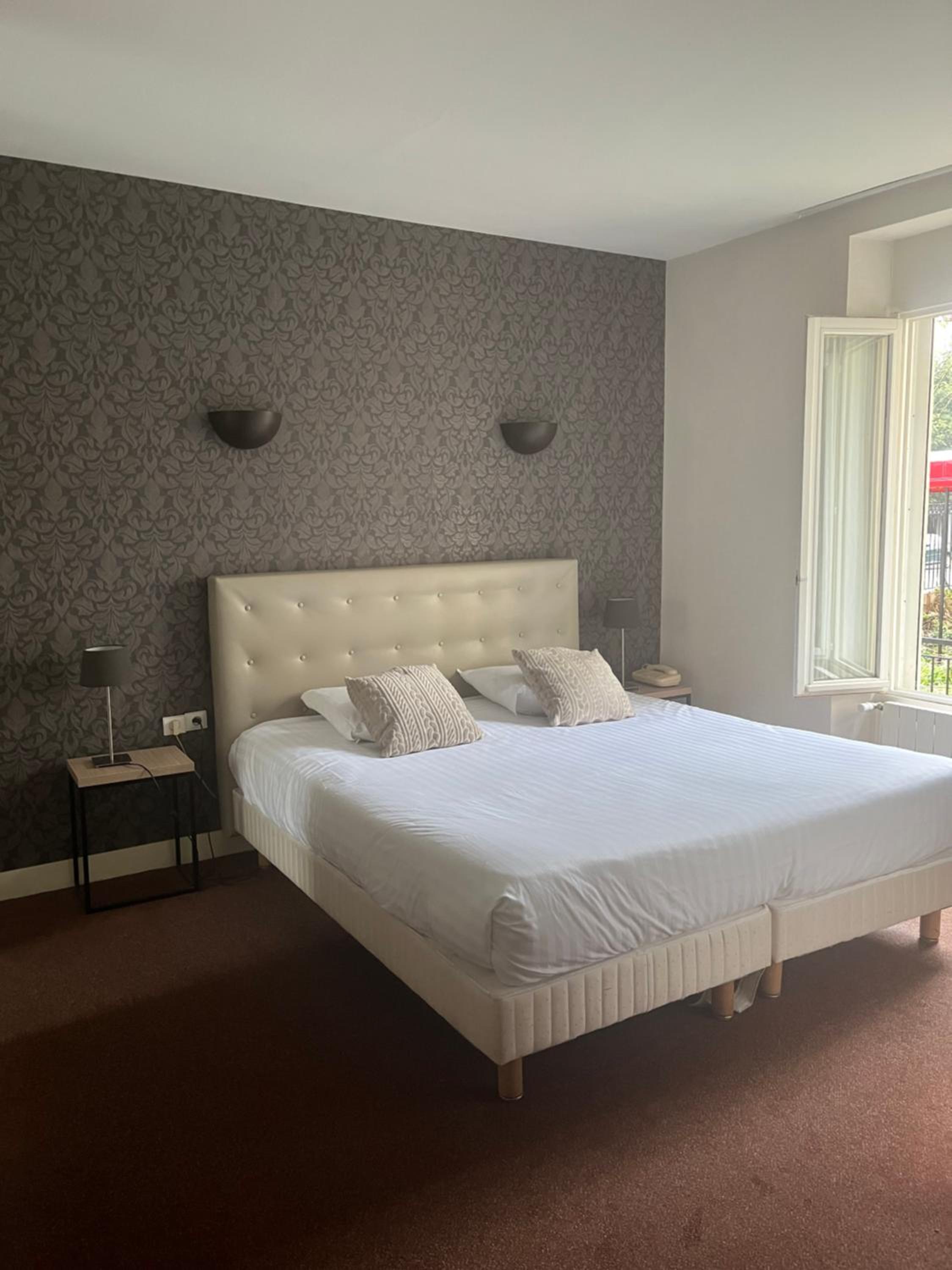Standard Double Room - Photo 5